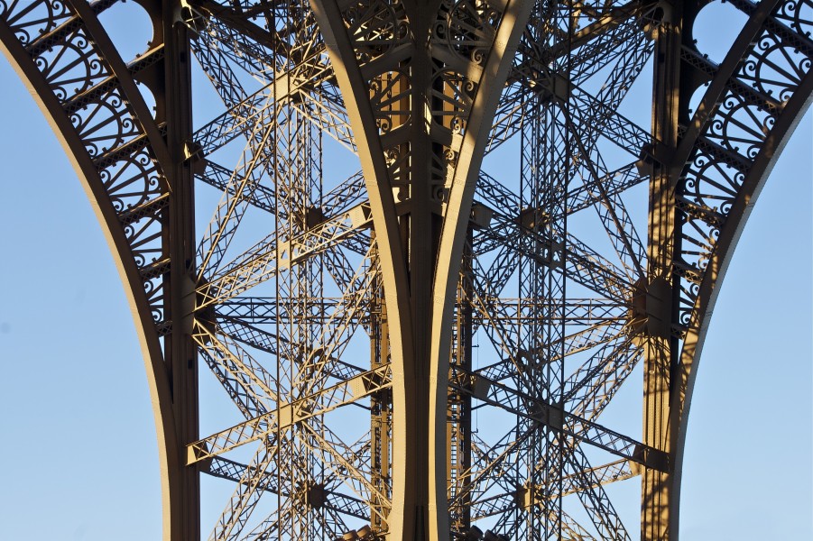 Structure Tour Eiffel pilier nord