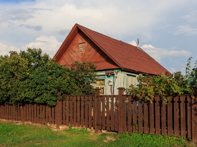 Sviyazhsk Uspenskaya Street wooden house 08-2016