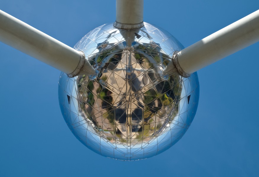 The Atomium's NW sphere (DSCF1210)