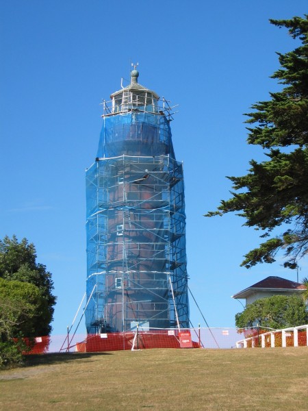 Tiritiri lighthouse - repainting Mar 2007