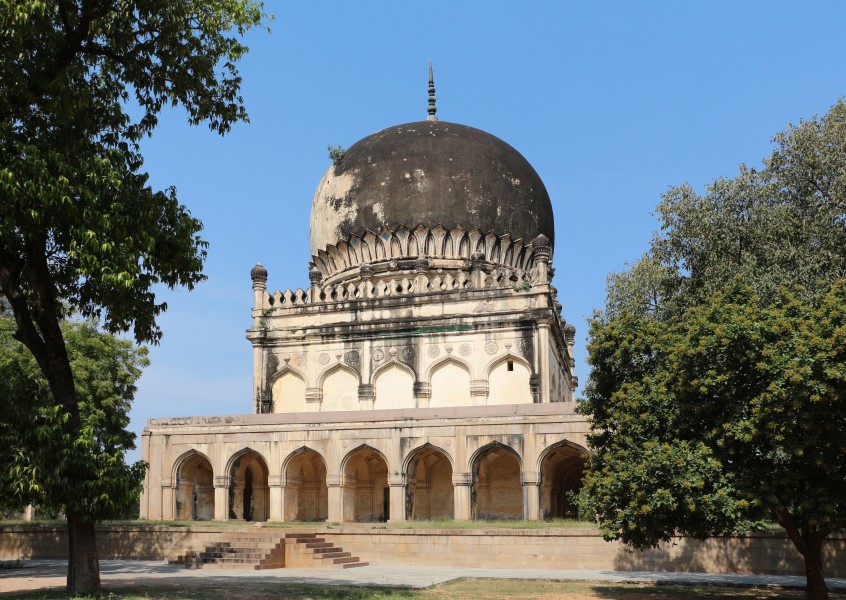 Tomb of Sultan Muhammad Qutb Shah 01
