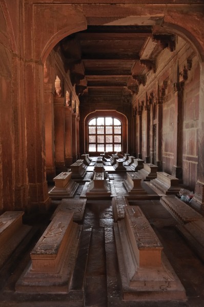 Tombs inside Jama Masjid complex
