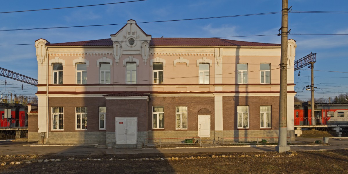 Uzunovo station (MosOblast) 03-2014 img03