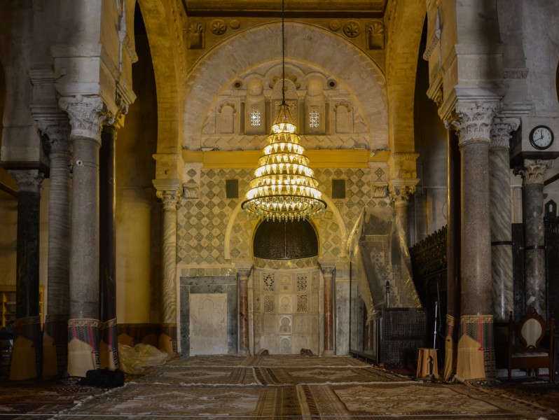 Vue du mihrab dans la salle de prière de la Grande Mosquée de Kairouan