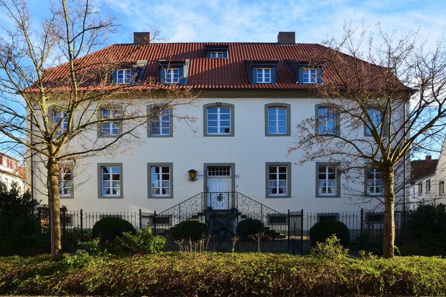 Werl, denkmalgeschütztes Haus mit Freitreppe, Melsterstraße 14