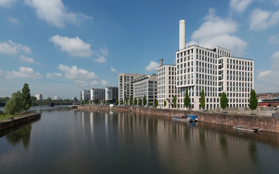 Westhafen, Frankfurt, East view of office buildings 20170515 1