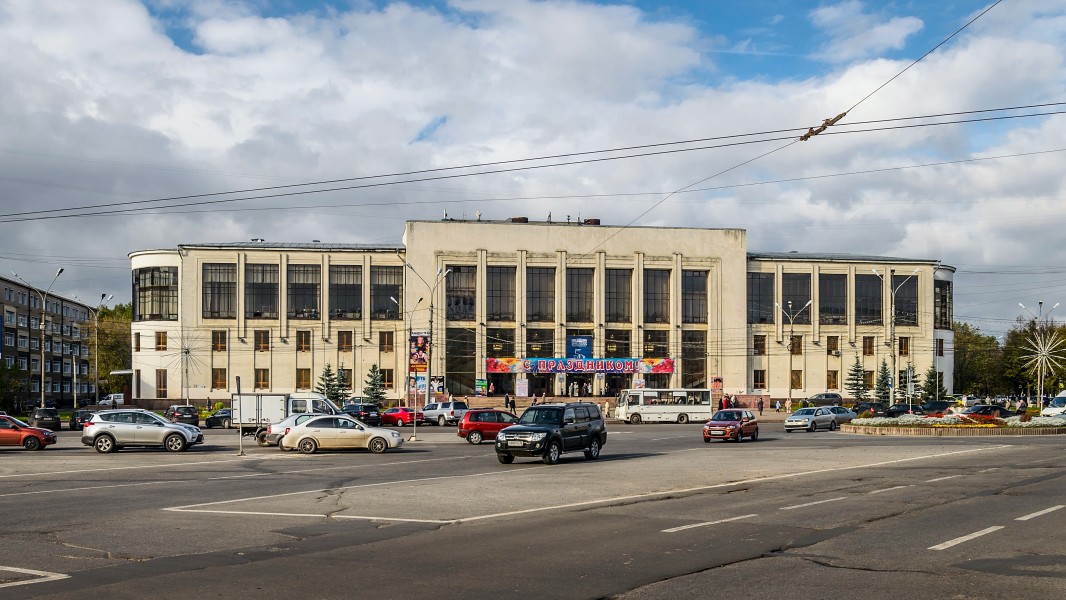 Yubileynaya Square in in Yaroslavl 01