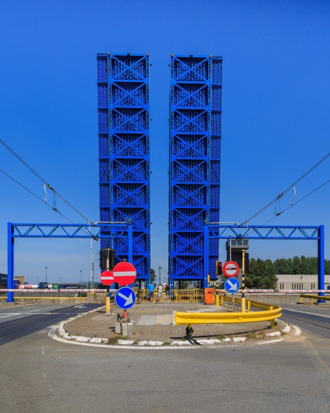 Zeebrugge Belgium Lifting-bridge-at-Pierre-Vandamme-Lock-01