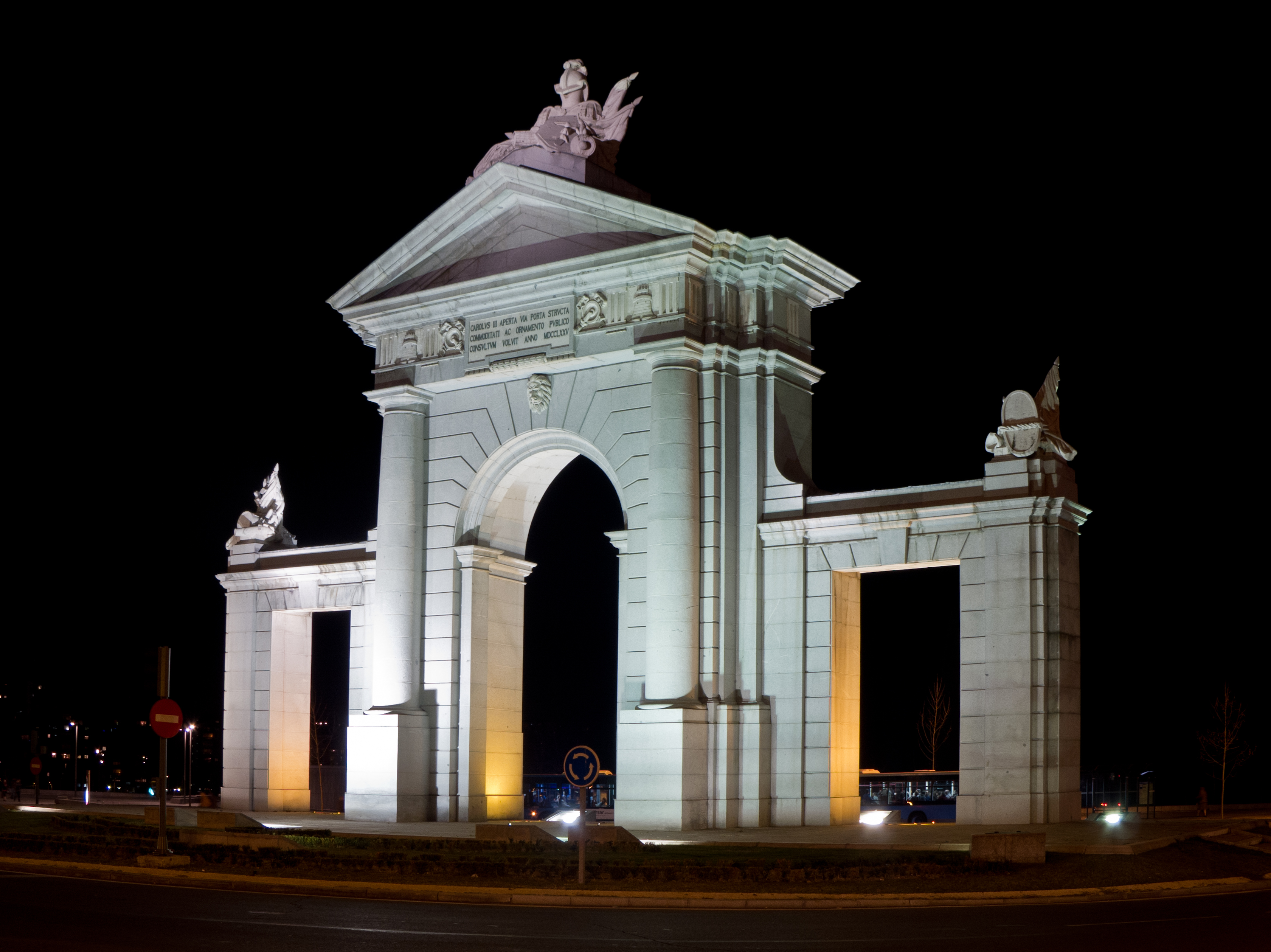 Puerta de San Vicente - 01