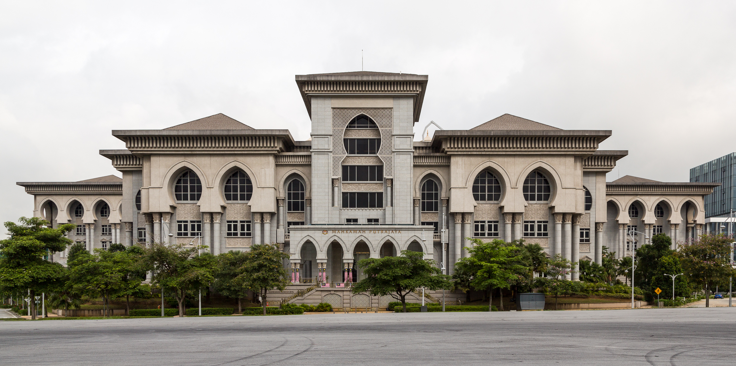 Putrajaya Malaysia Palace-of-Justice-04