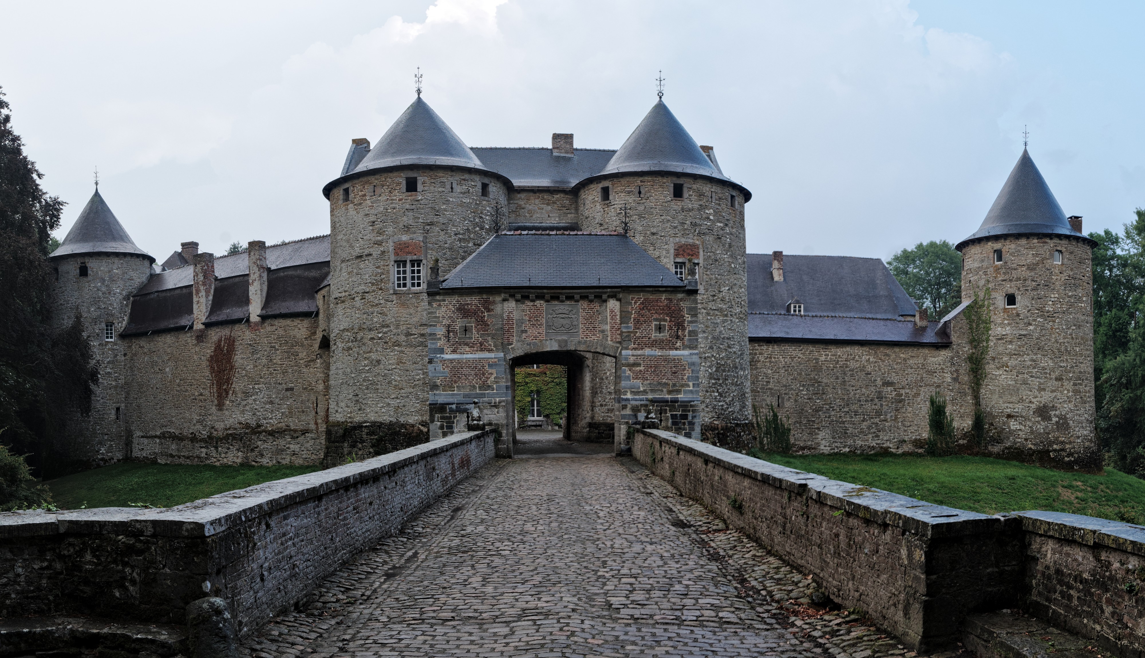 Castle of Corroy-le-Château (DSCF7659-DSCF7662)
