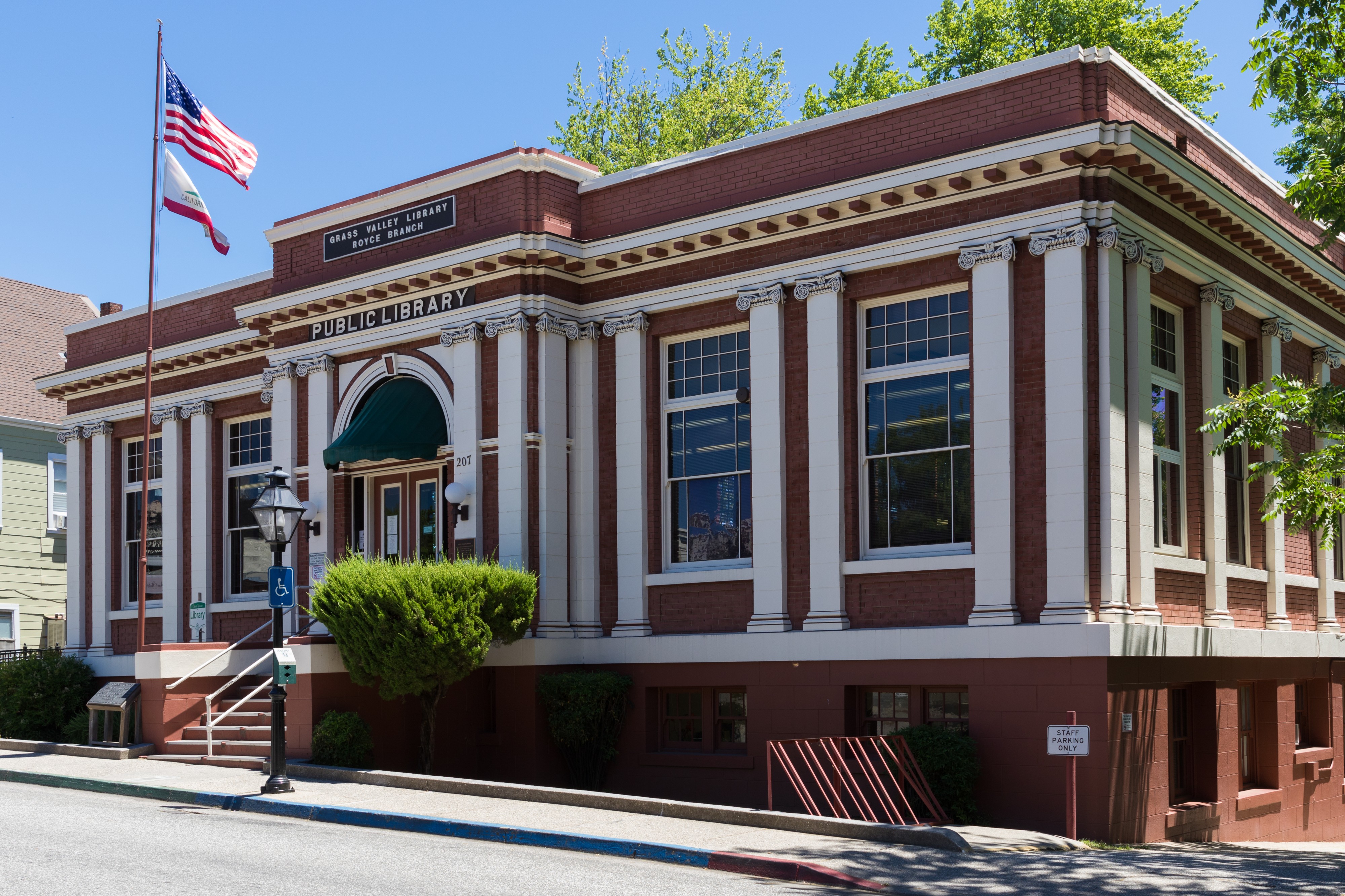 Grass Valley Public Library