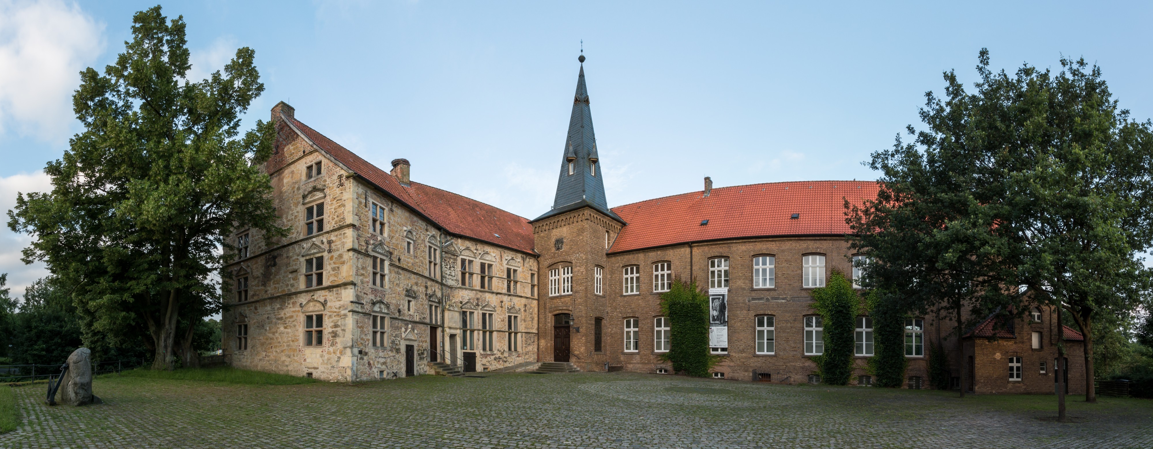 Lüdinghausen, Burg Lüdinghausen -- 2016 -- 3577-80