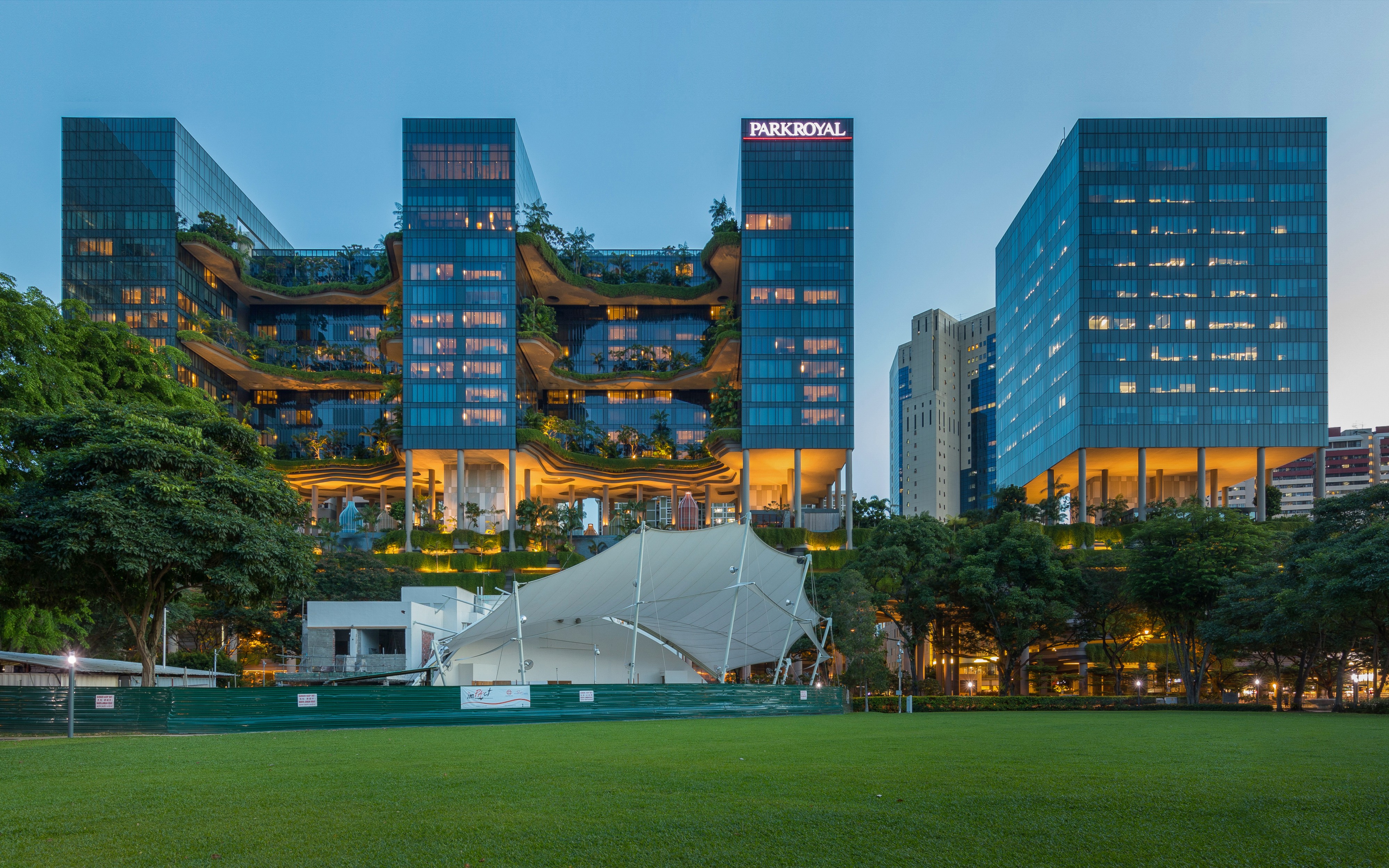 Park Royal on Pickering at dusk from Hong Lim Park Singapore