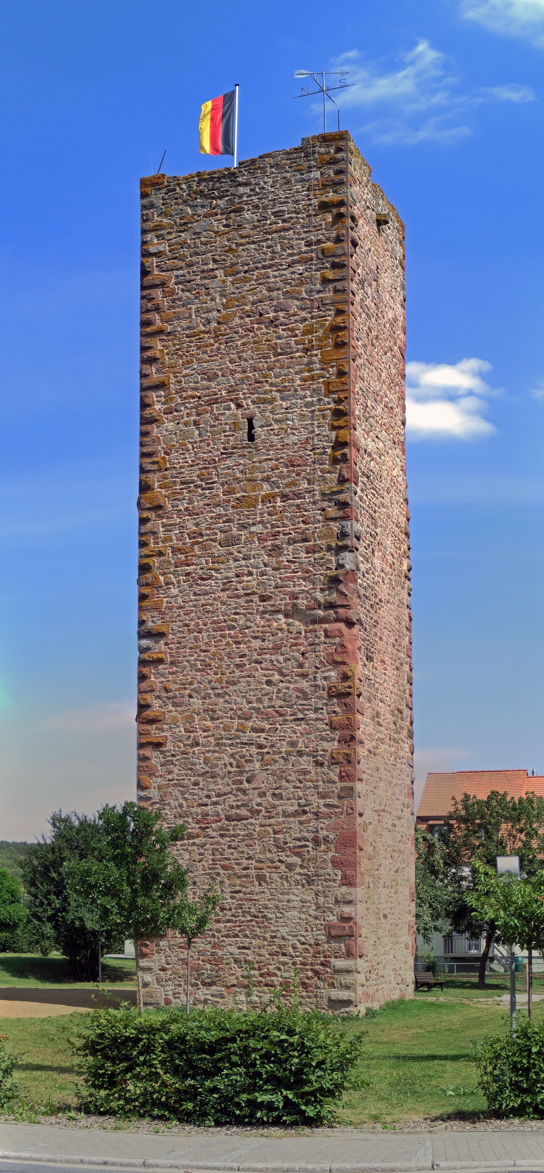 Steinerner Turm Hardheim, 2