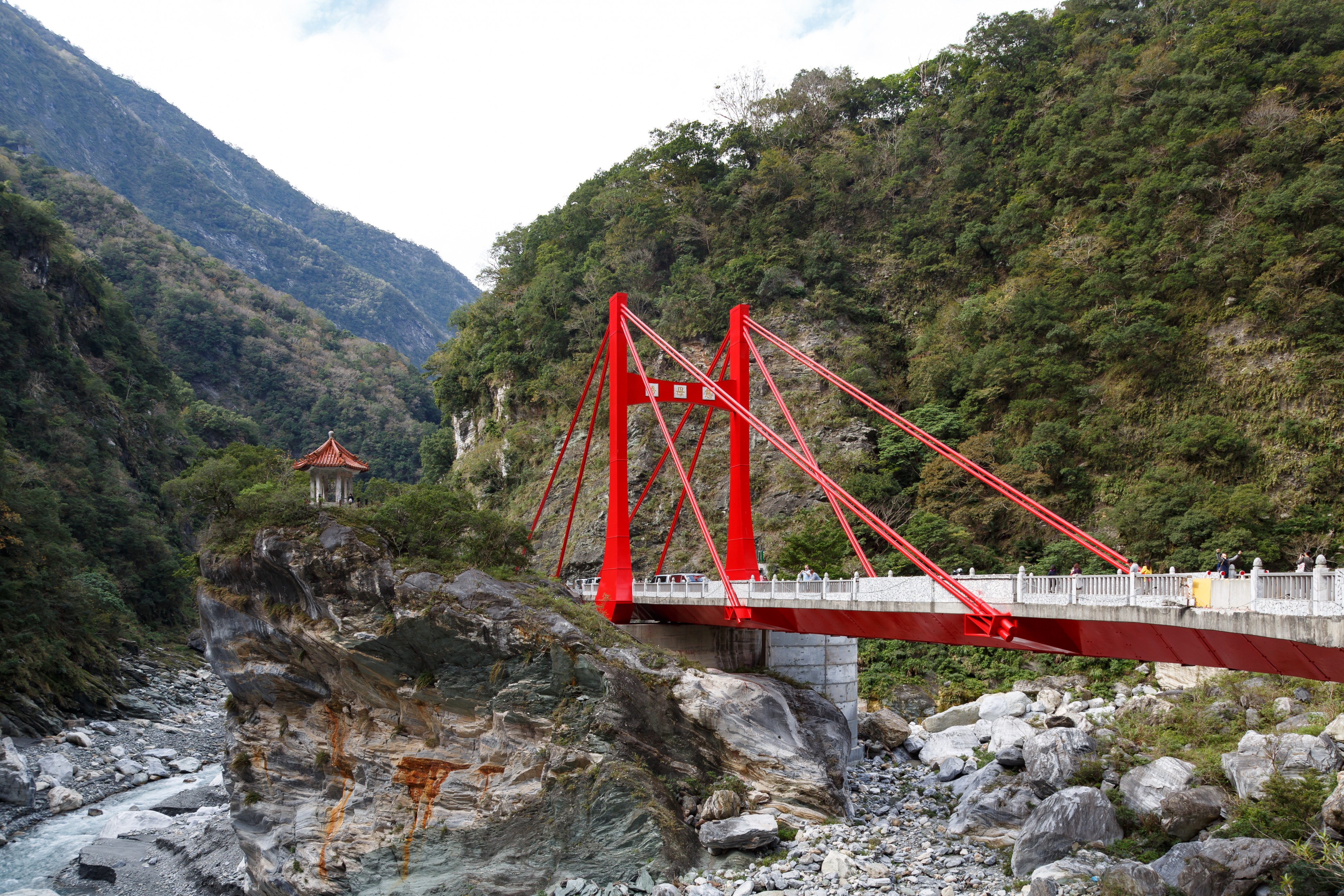 Taroko-Gorge Hualien Taiwan Cihmu-Bridge-at-Taroko-National-Park-01