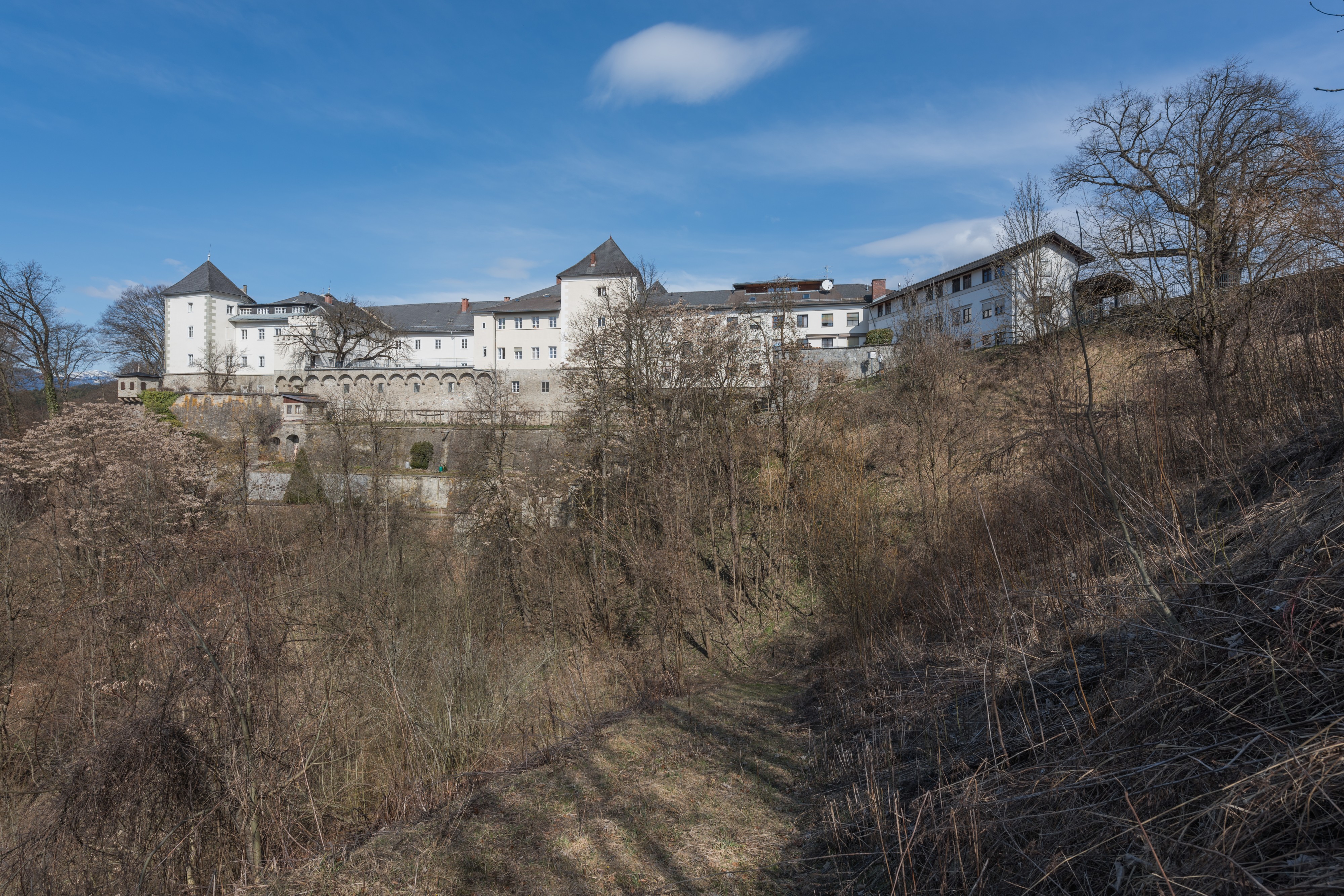 Wernberg Schloss-Komplex S-Ansicht 12032015 0755