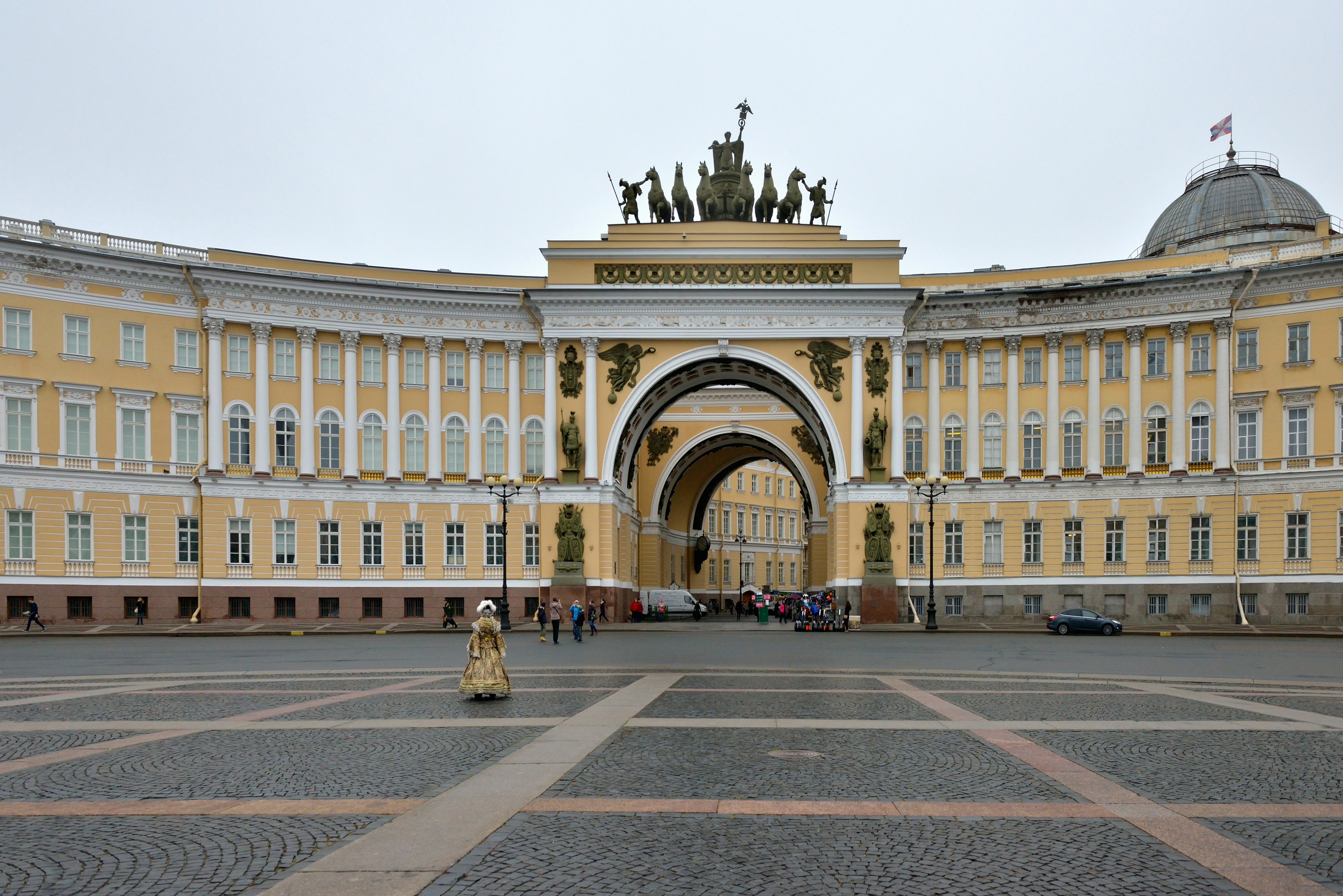 Western Military District buildings Saint Petersburg arch