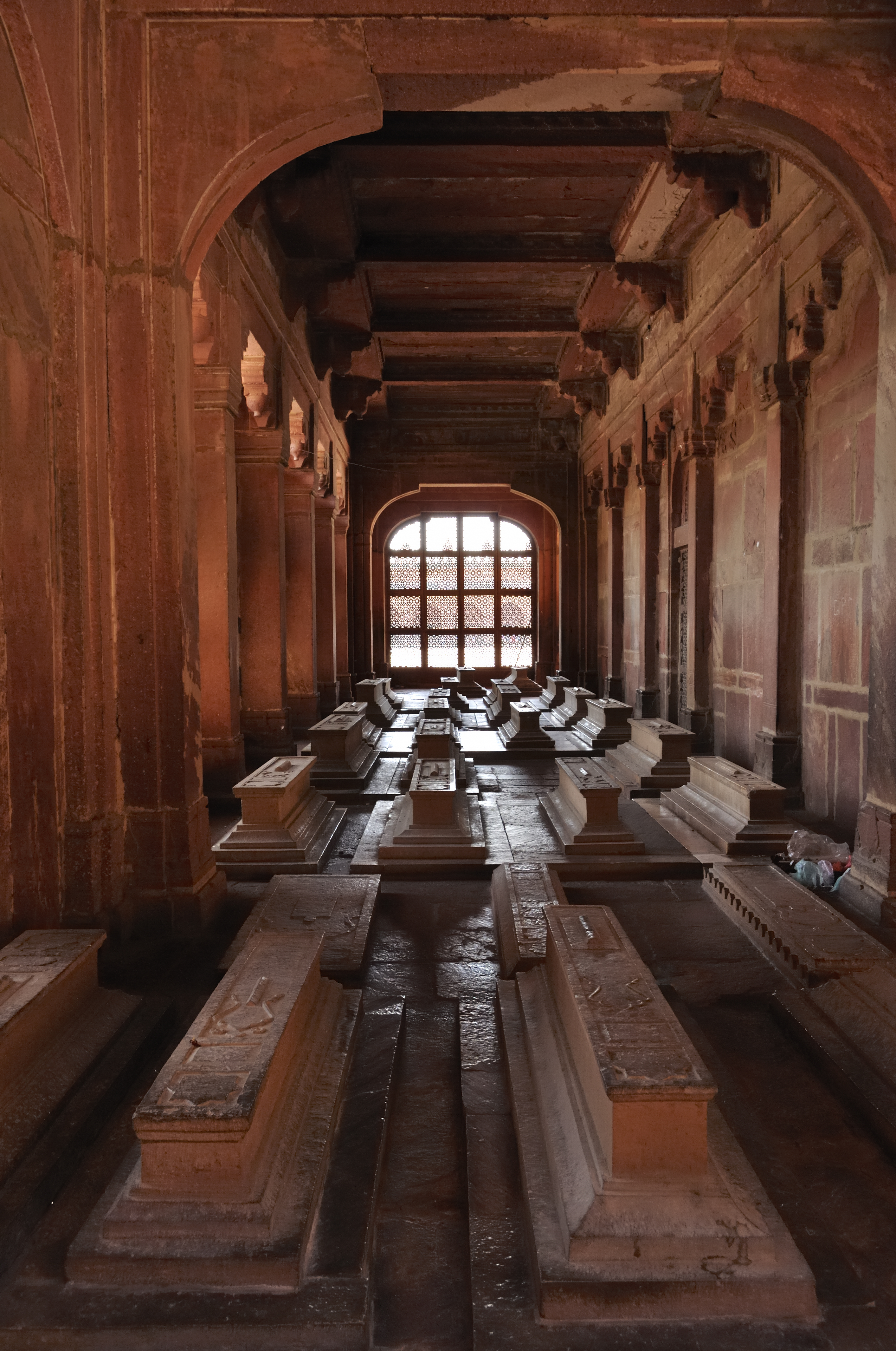 Tombs inside Jama Masjid complex