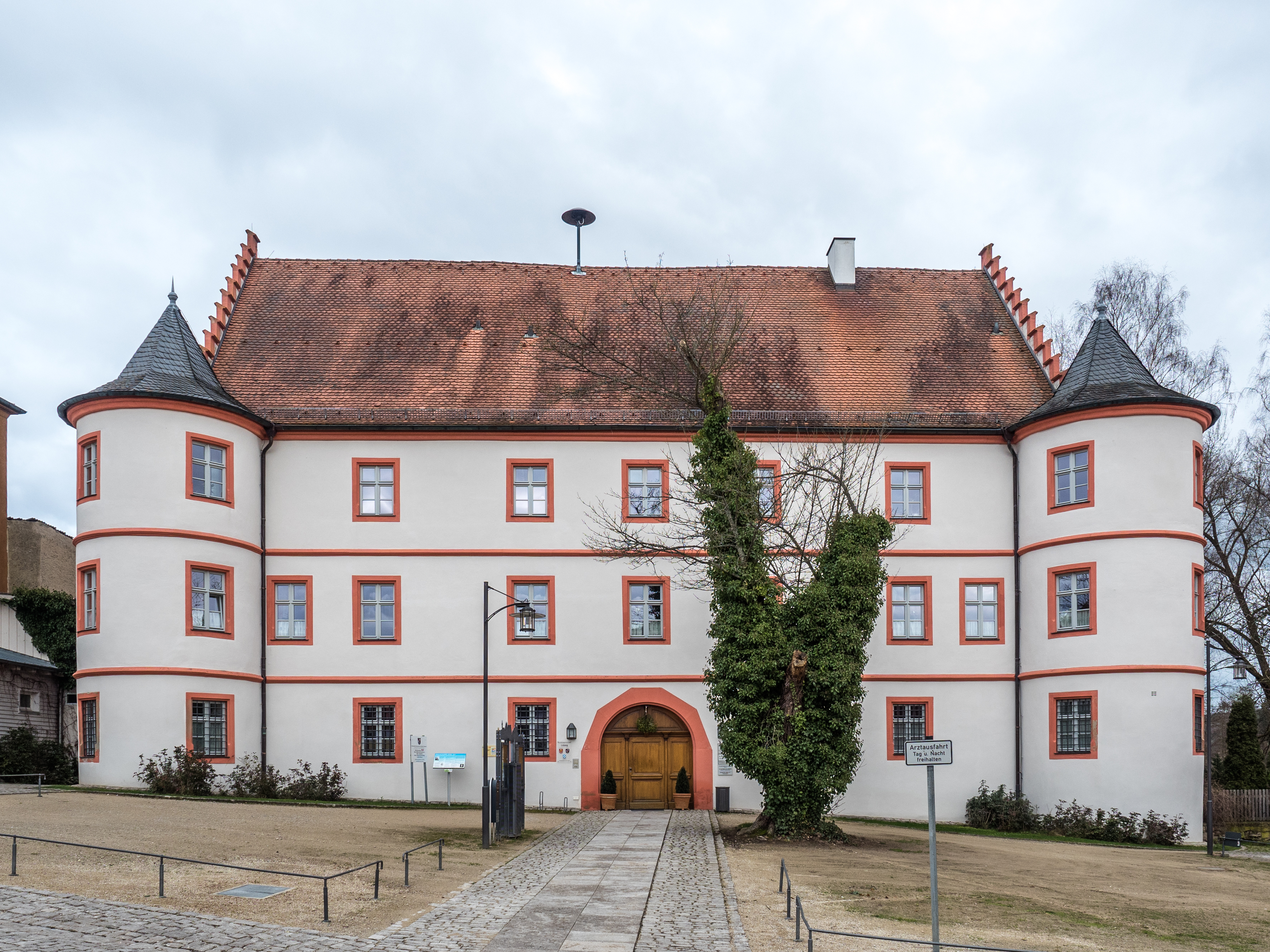 Trabelsdorf-castle-P2147643