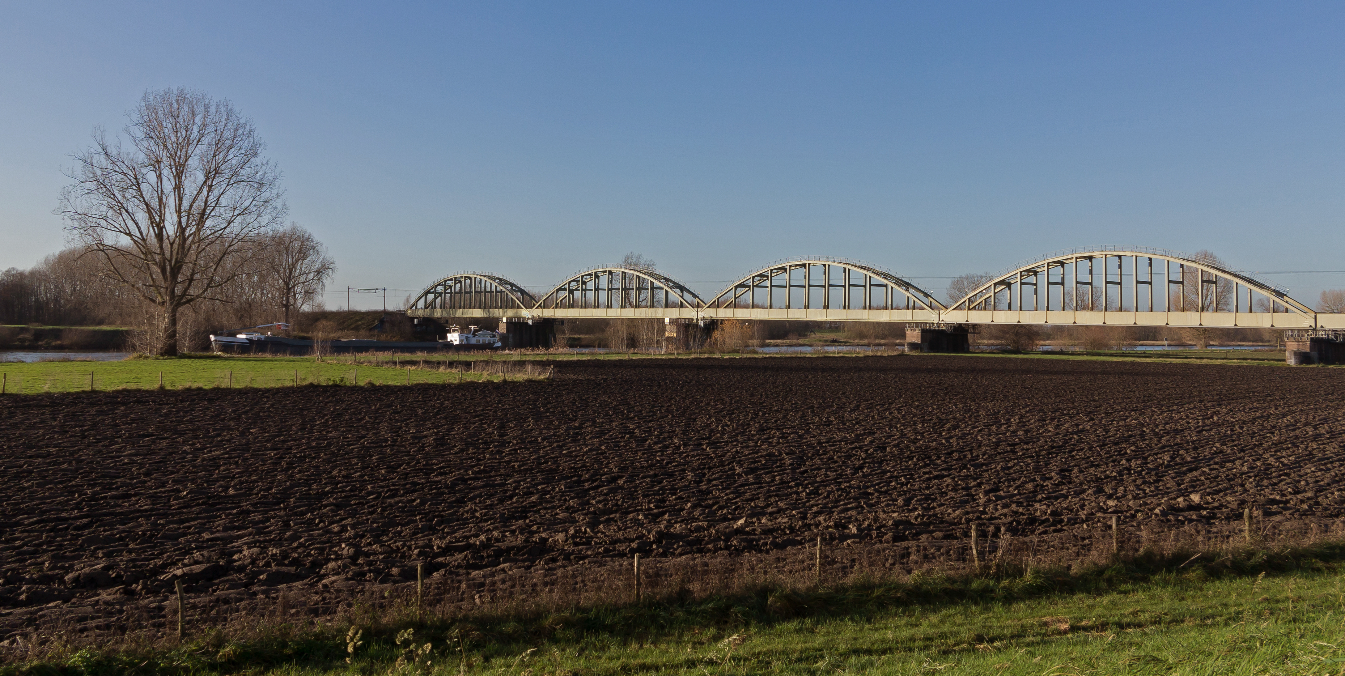 Tussen Niftrik en Balgoij, spoorbrug over de Maas foto6 2015-12-09 13.11