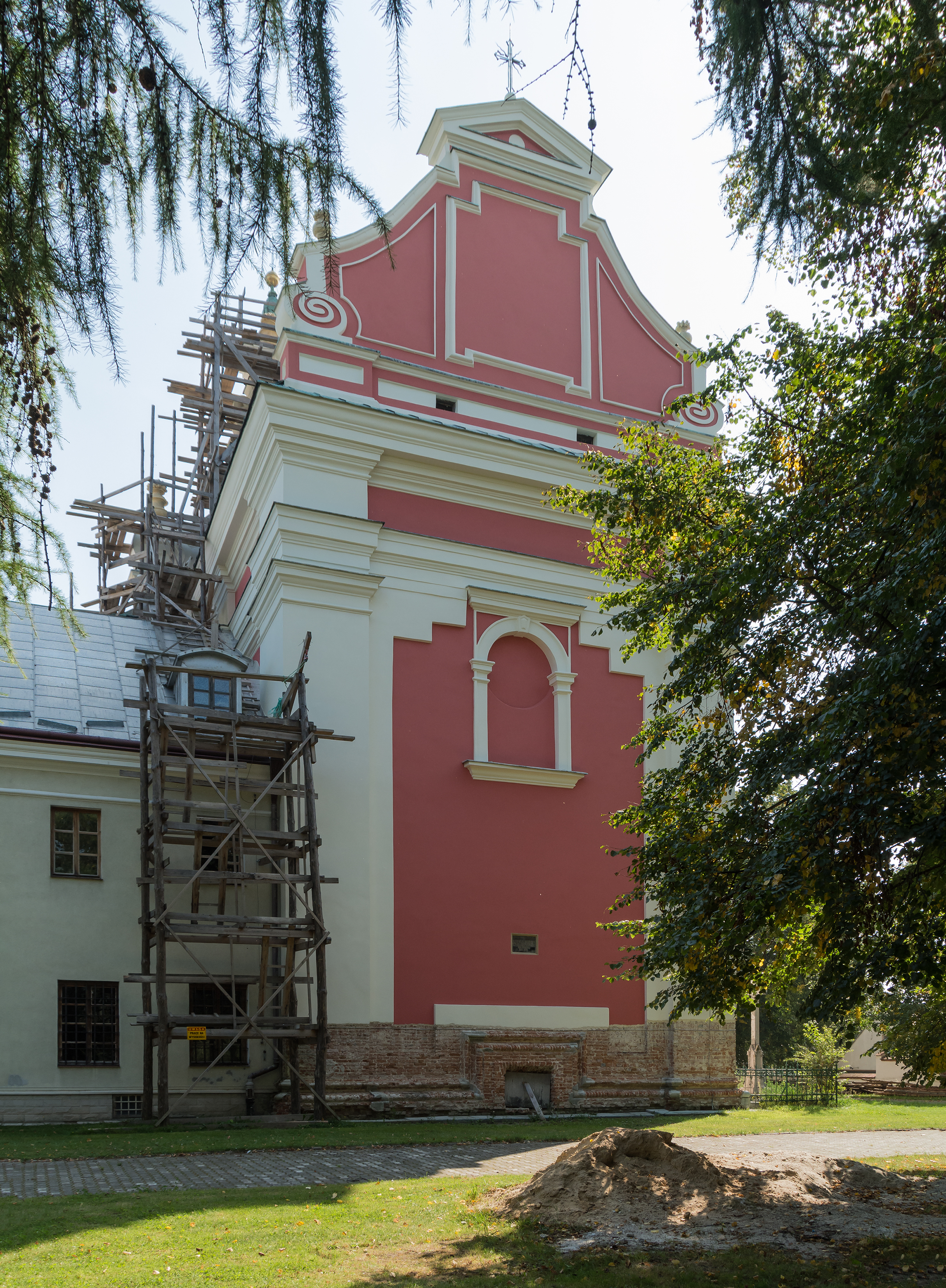 2014 Tarnobrzeg, kościół Wniebowzięcia NMP, 60