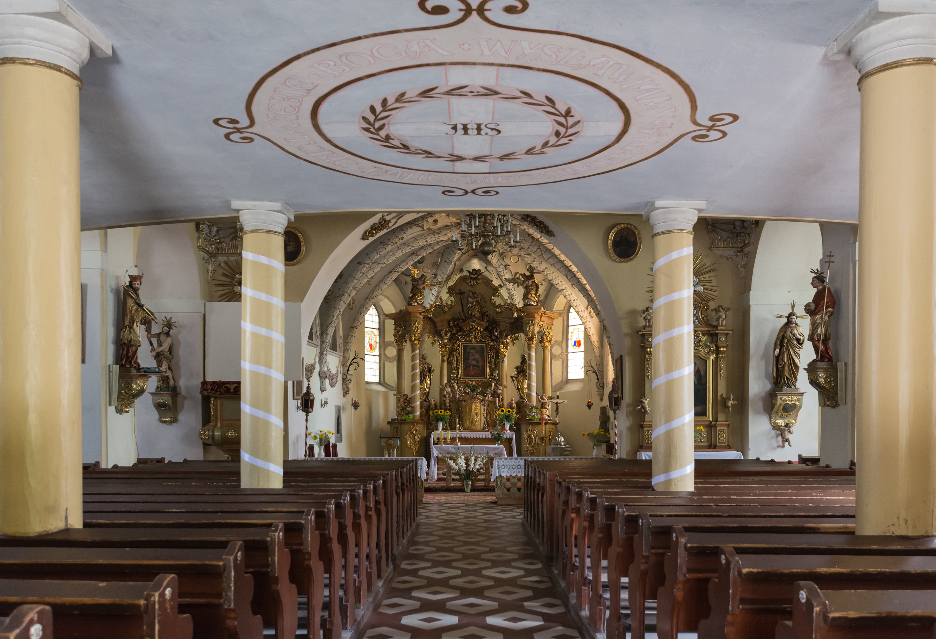 2015 Kościół św. Marii Magdaleny w Gorzanowie 04