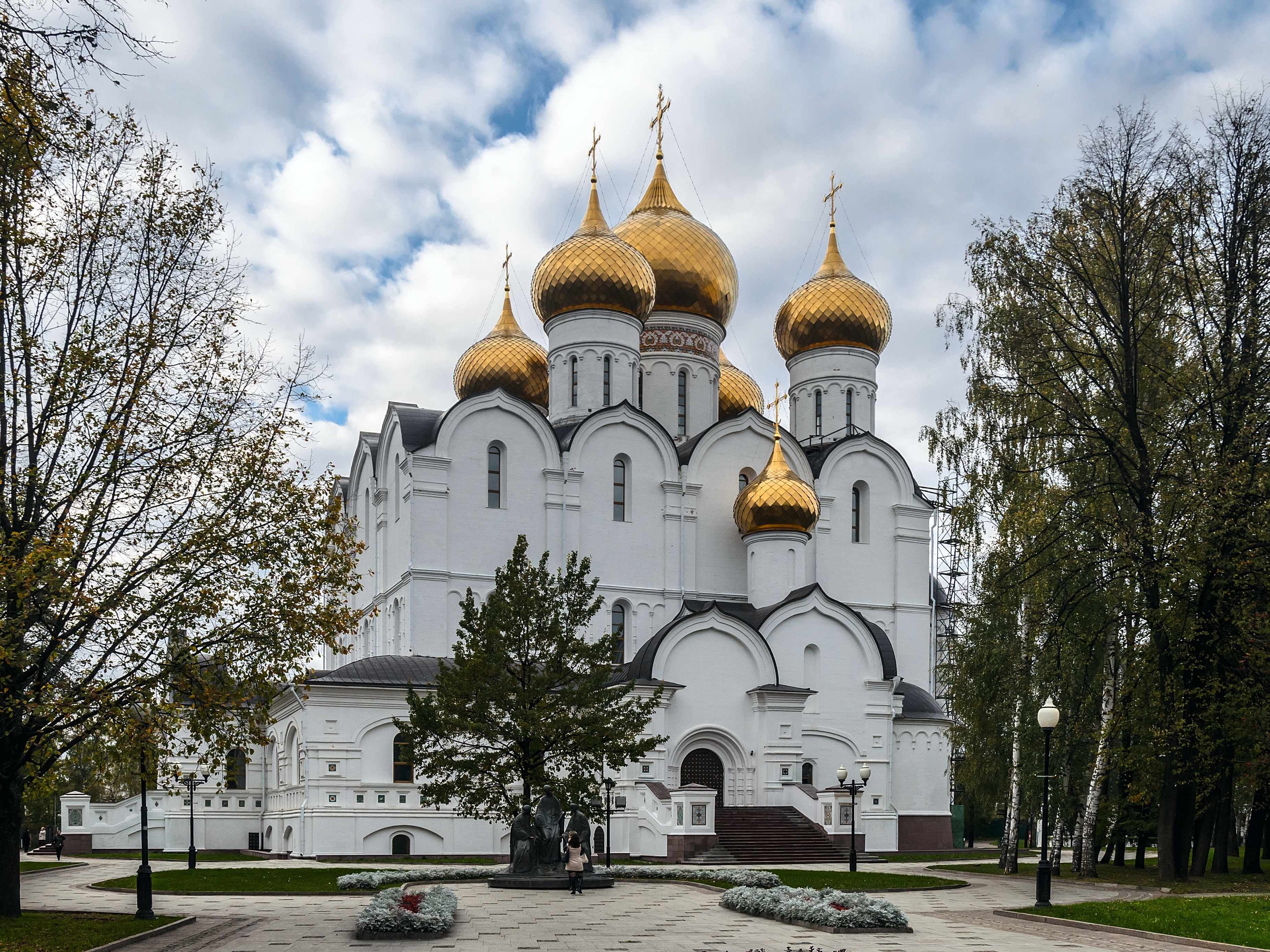 Assumption Cathedral in Yaroslavl 01