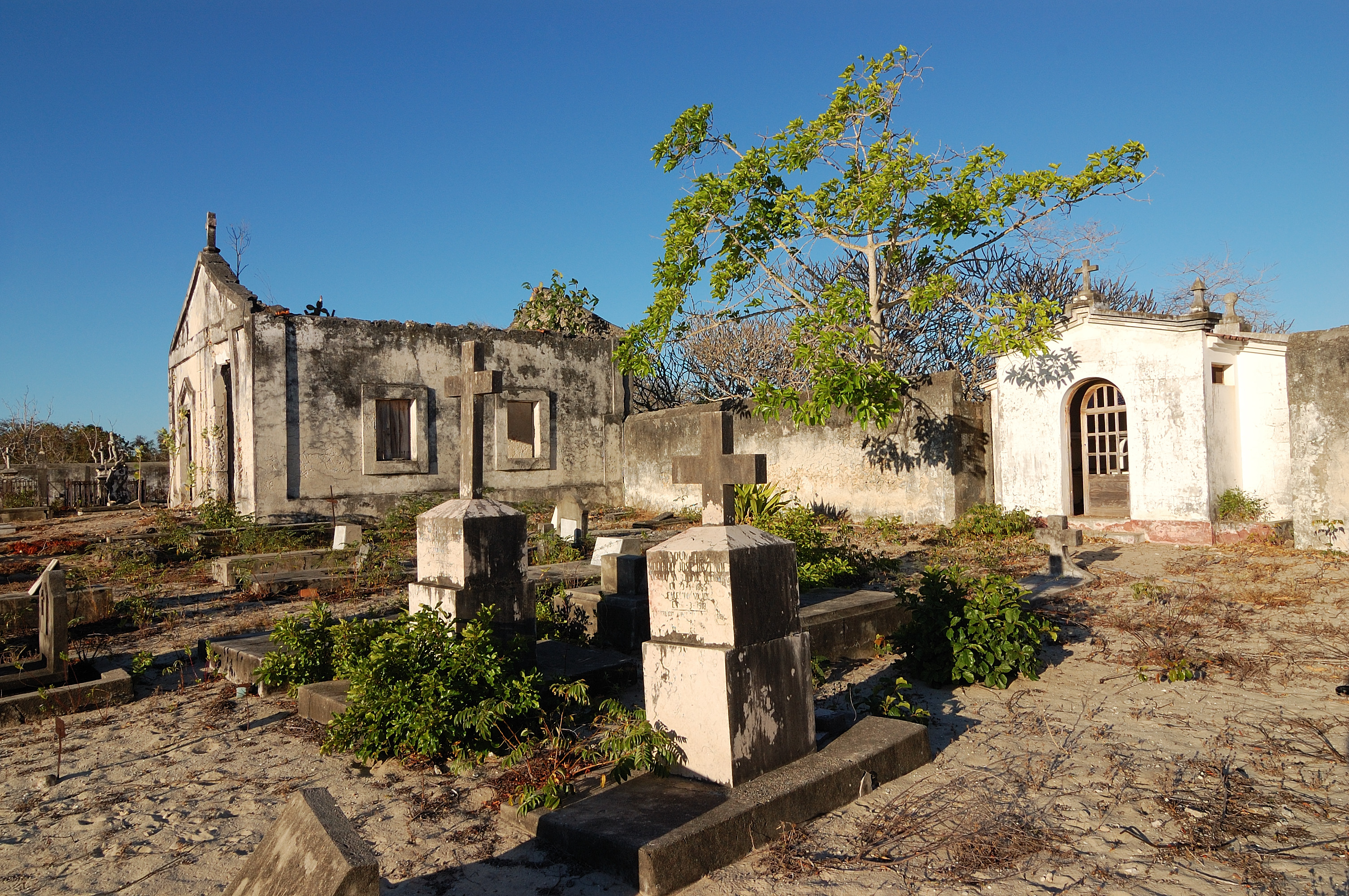 Capela-cemitério-Munawa