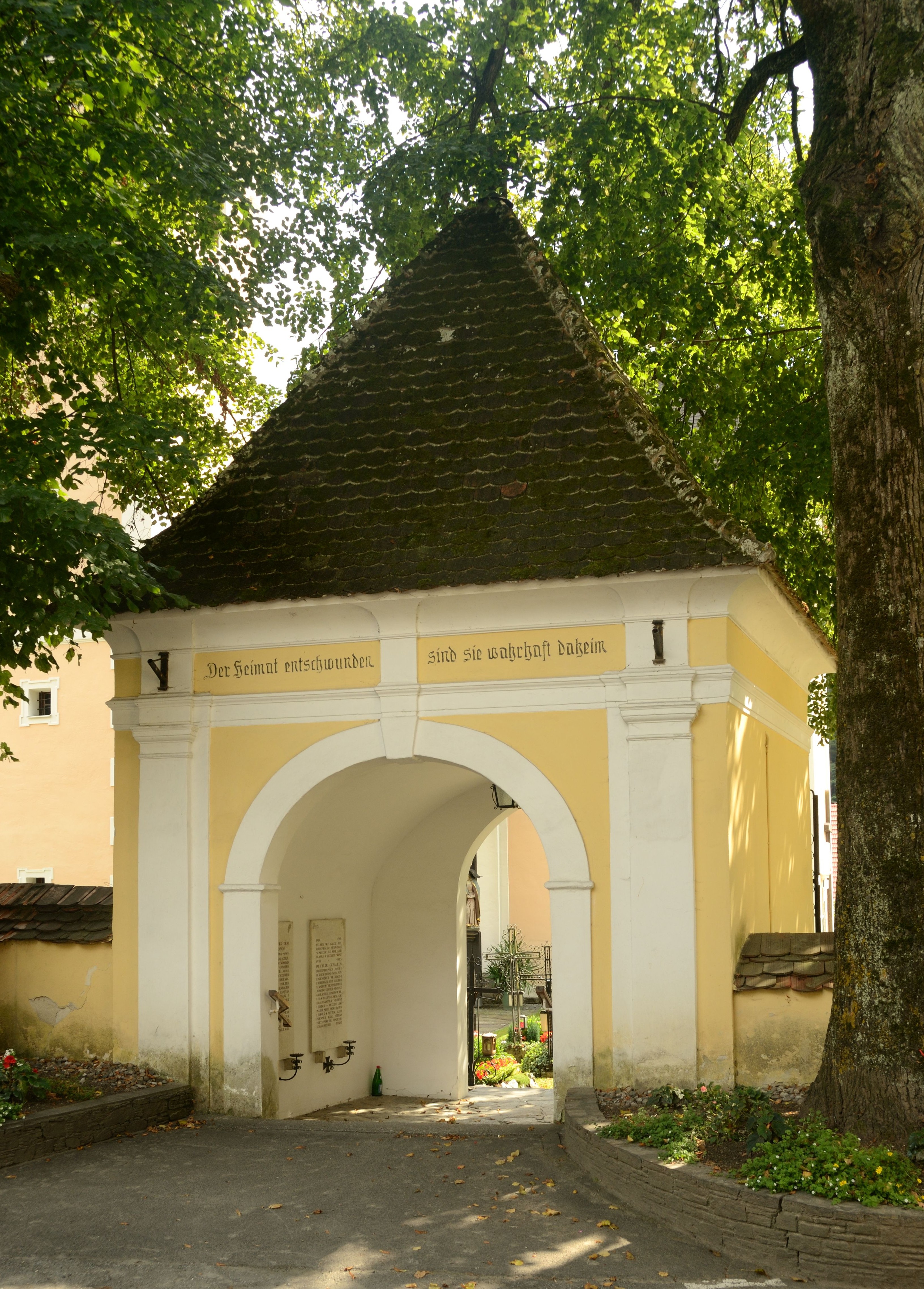 Churchyard entrance, Mönichwald