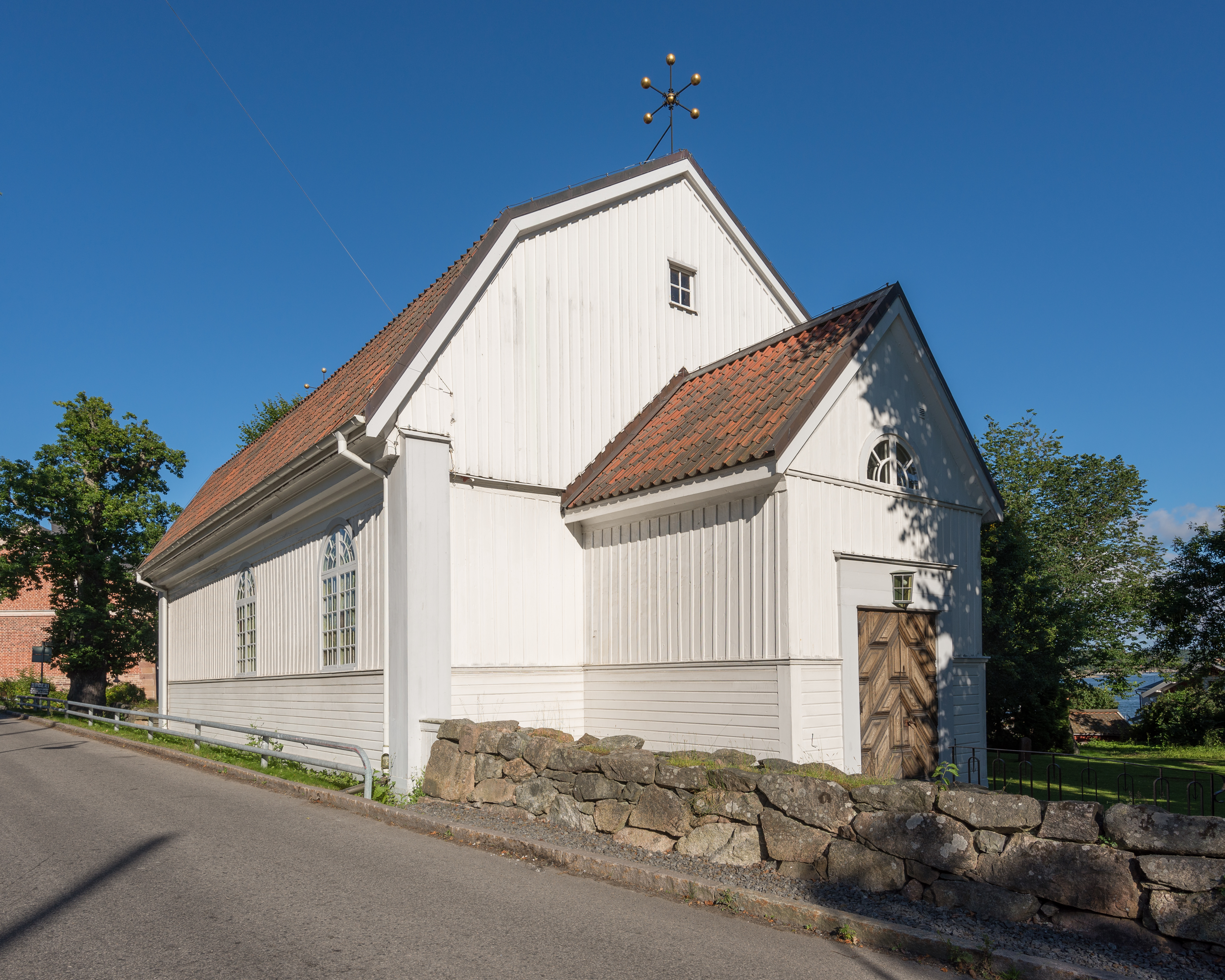 Dalarö kyrka August 2015 01