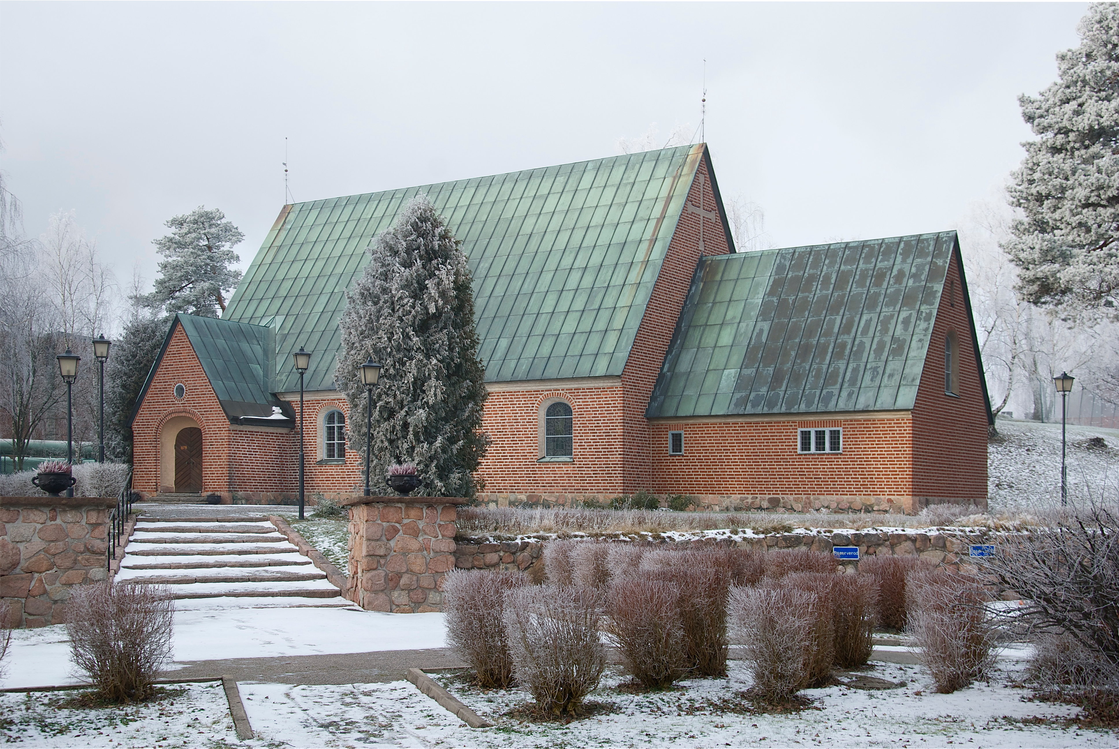 Hallstaviks kyrka January 2011d