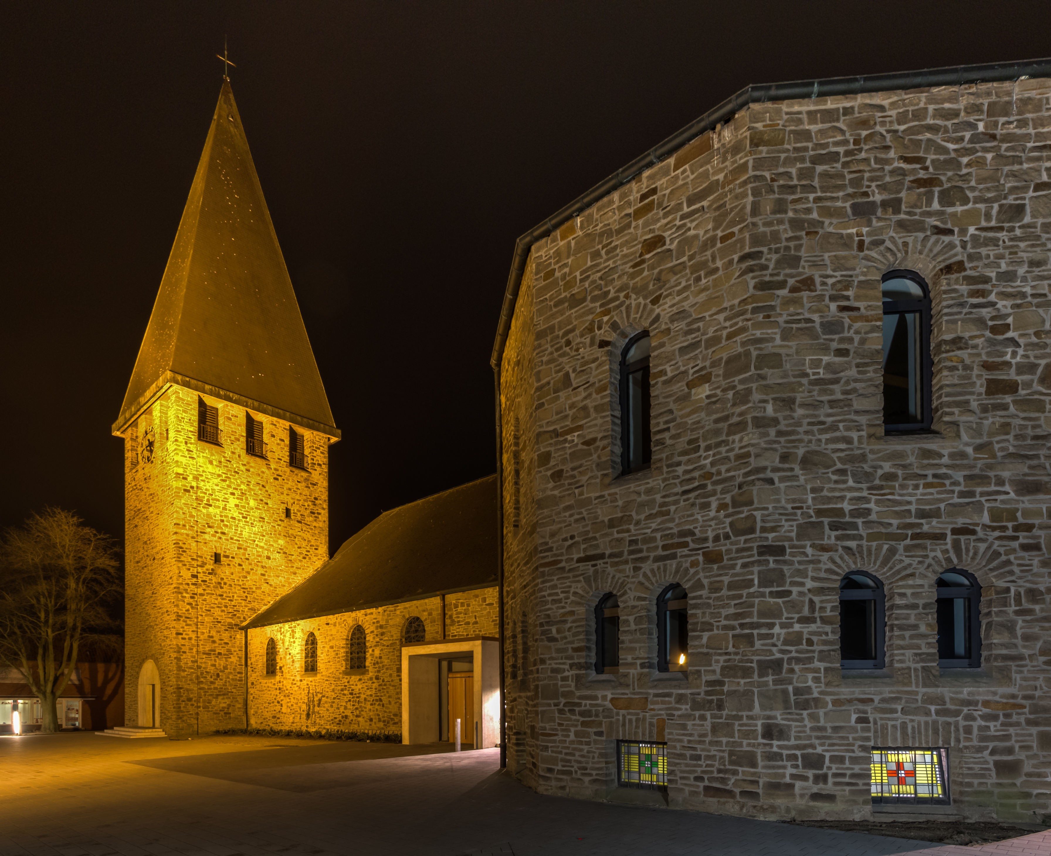 Haltern am See, Sythen, St.-Joseph-Kirche -- 2015 -- 4885-9