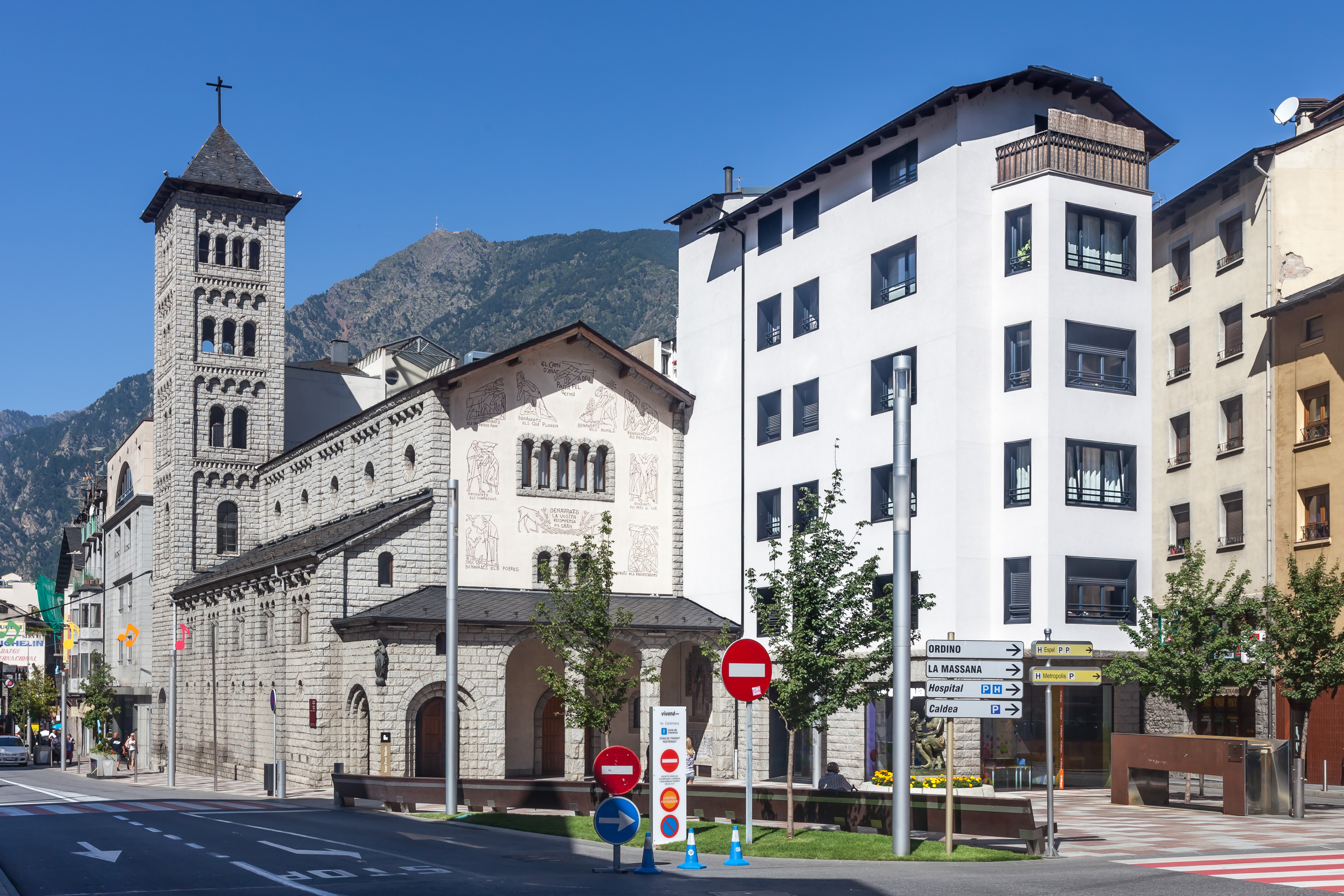 Igrexa parroquial de Sant Pere Mártir. Escaldes-Engordany. Andorra 58