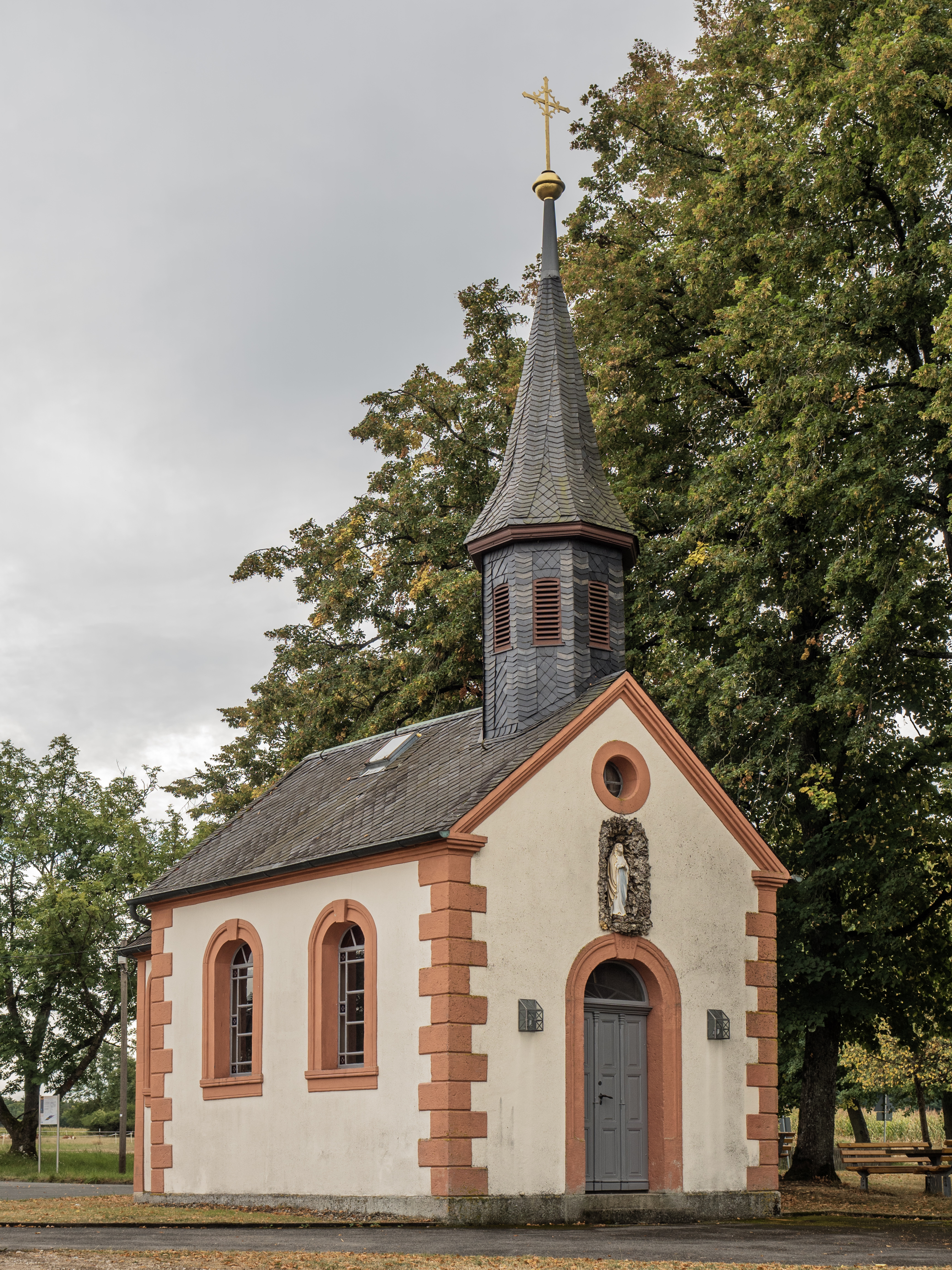 Krögelhof-chapel-9040041-PS