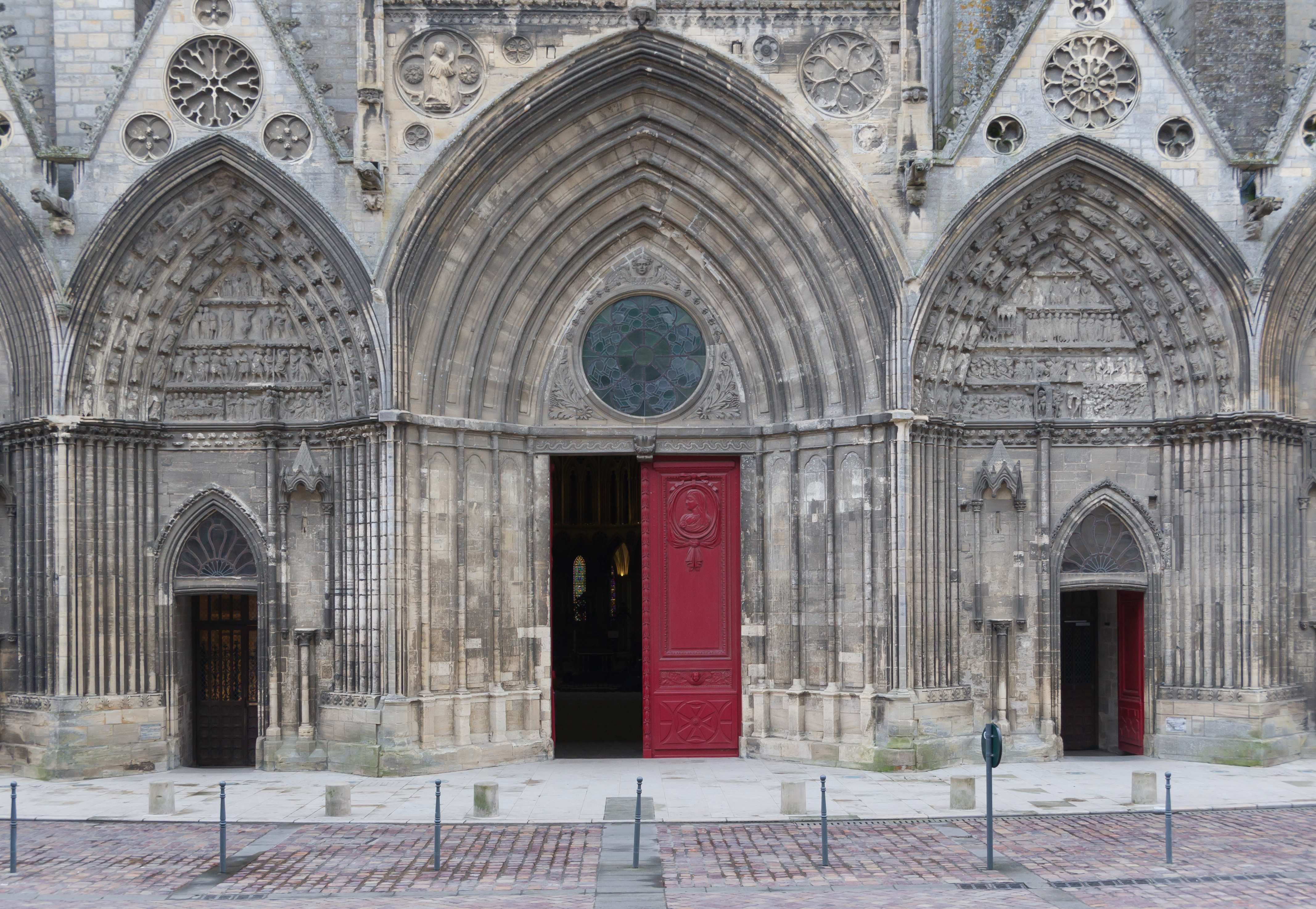 Main entrance cathedral Bayeux