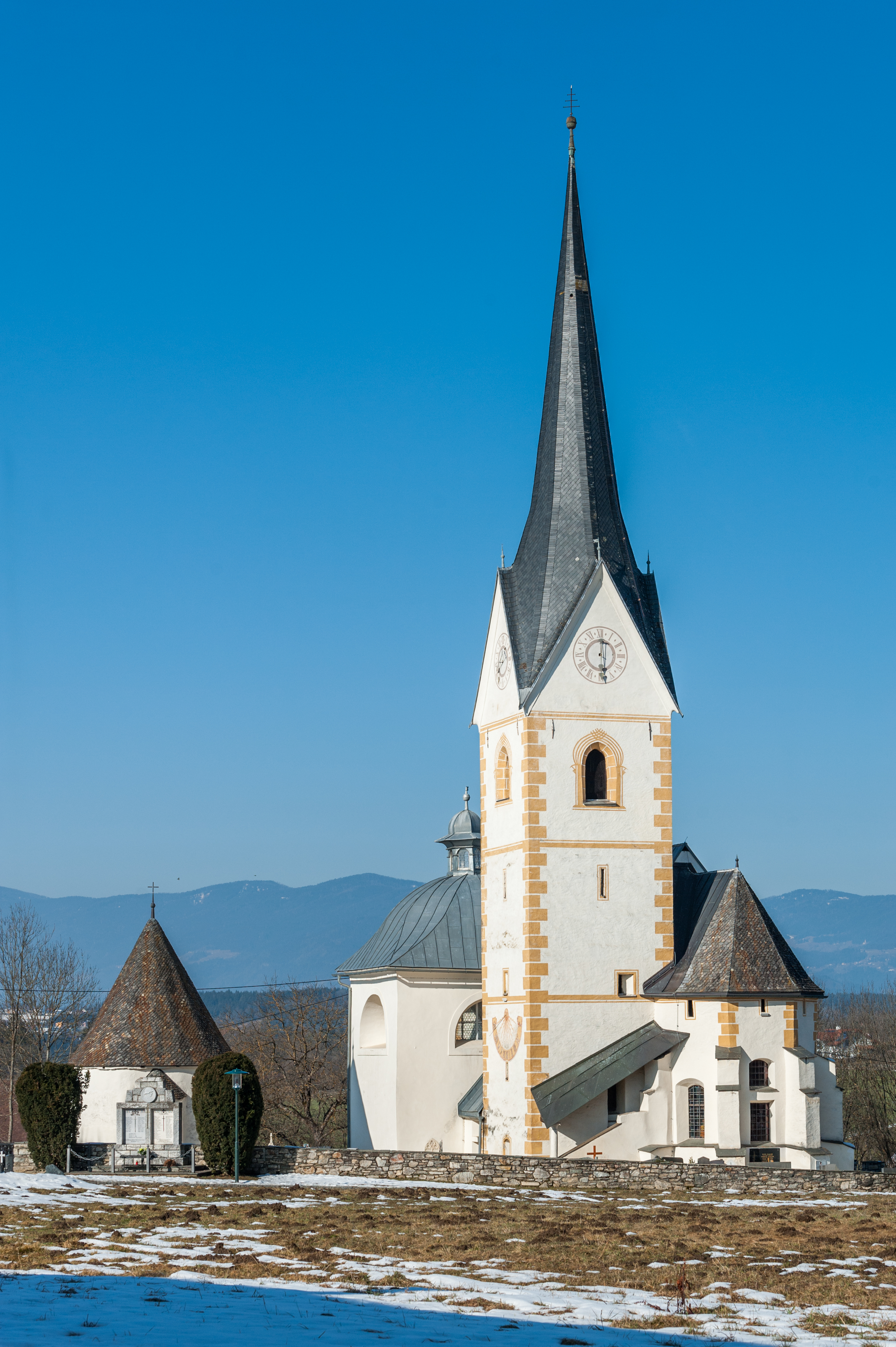 Moosburg Tigring Pfarrkirche hl Egyd mit Rundkarner 20022015 7683