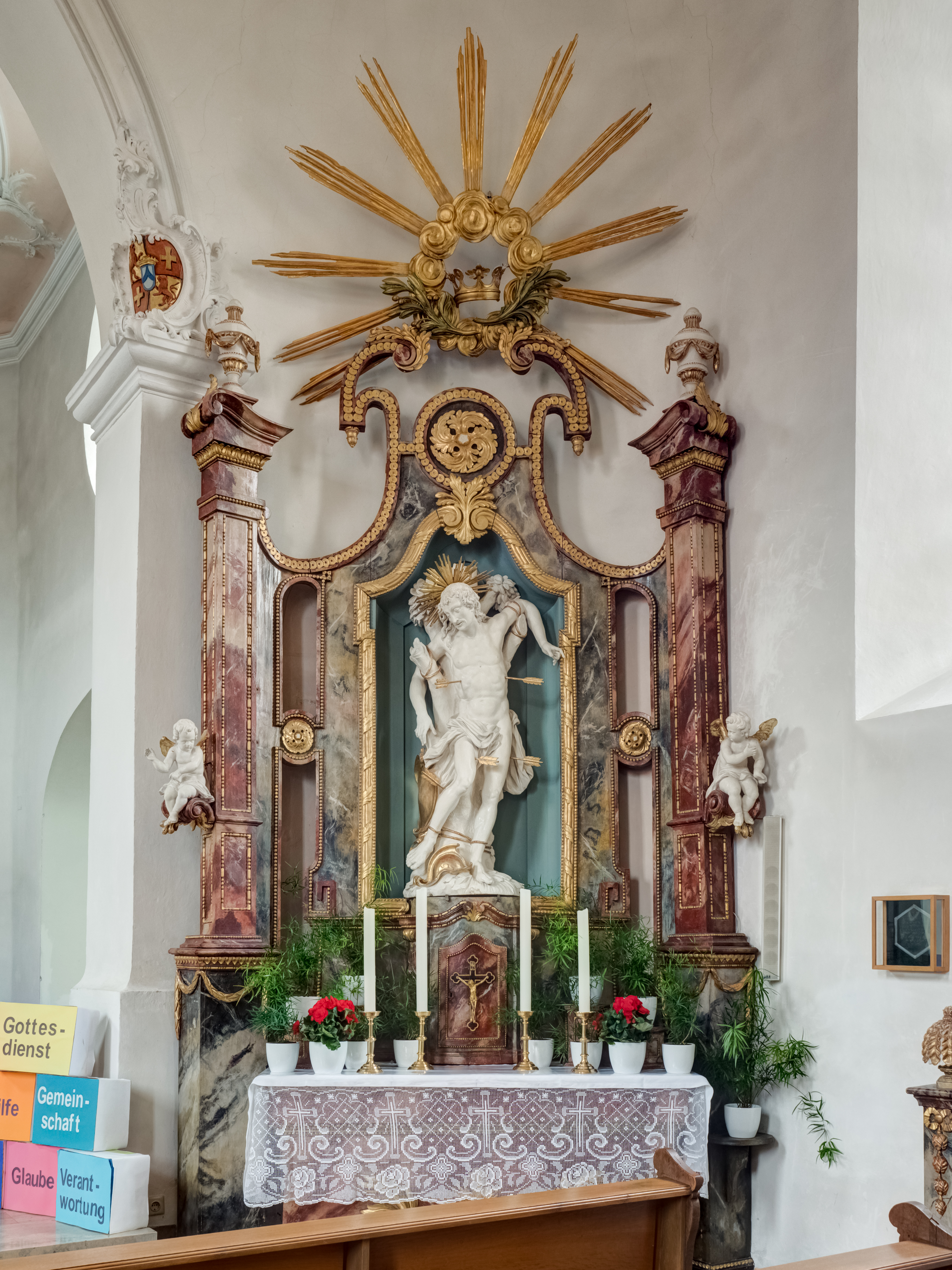 Neubrunn Altar 17RM4288 -HDR