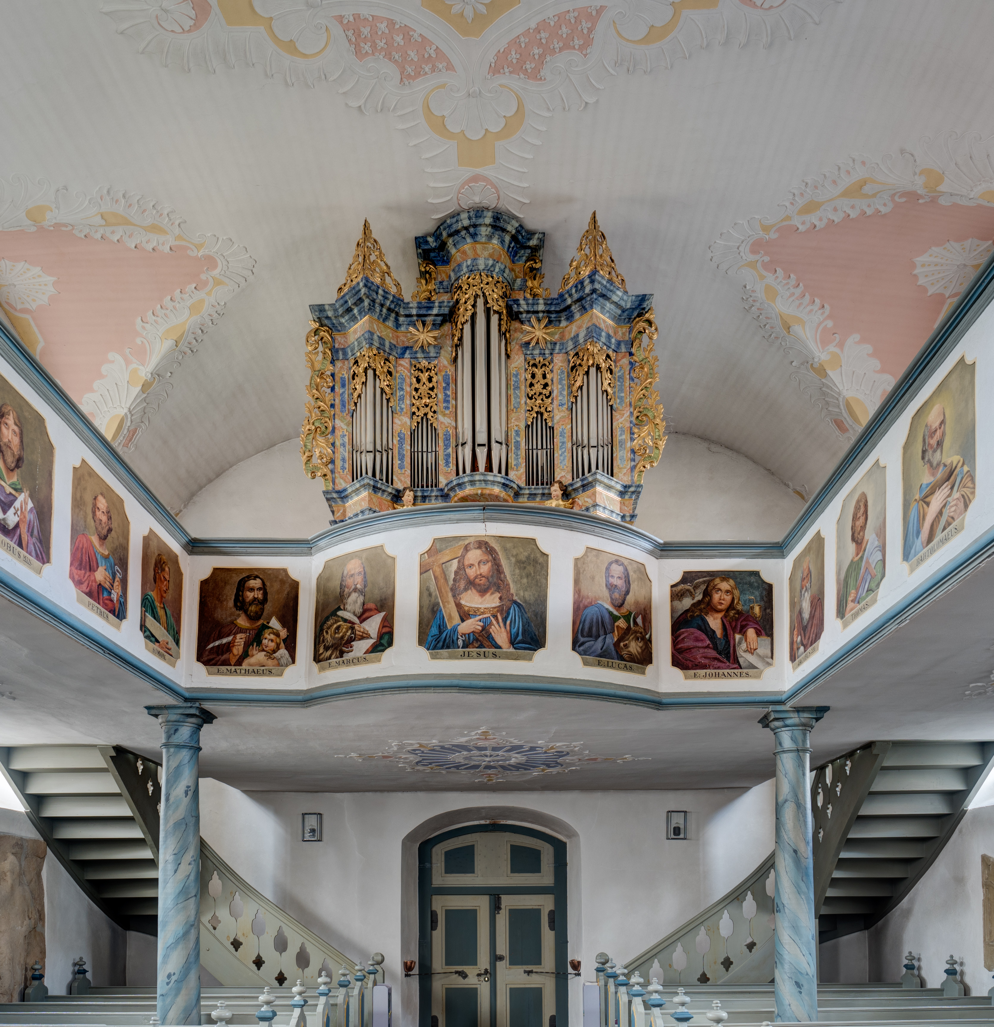 Pommersfelden-Kirche-Orgel-6045768-HDR