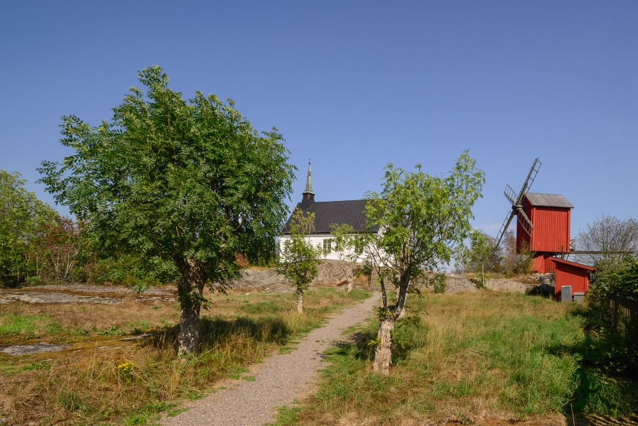 Arholma kyrka August 2018 08
