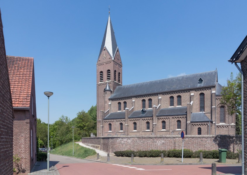 Linne, de Sint-Martinuskerk RM522193 foto6 2017-05-10 12.17