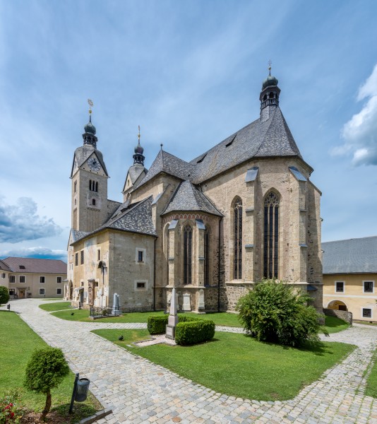 Maria Saal Pfarrkirche Mariae Himmelfahrt SO-Ansicht 30062017 0009