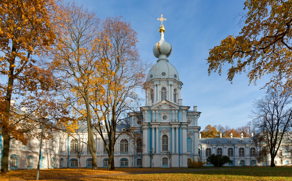 Smolny monastery in Saint Petersburg (1)