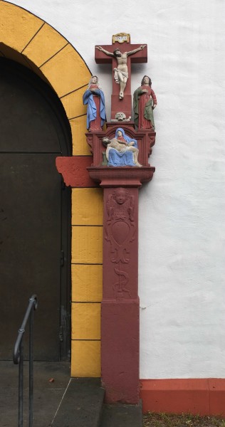 Trier heiligkreuzkapelle wegekreuz(1)