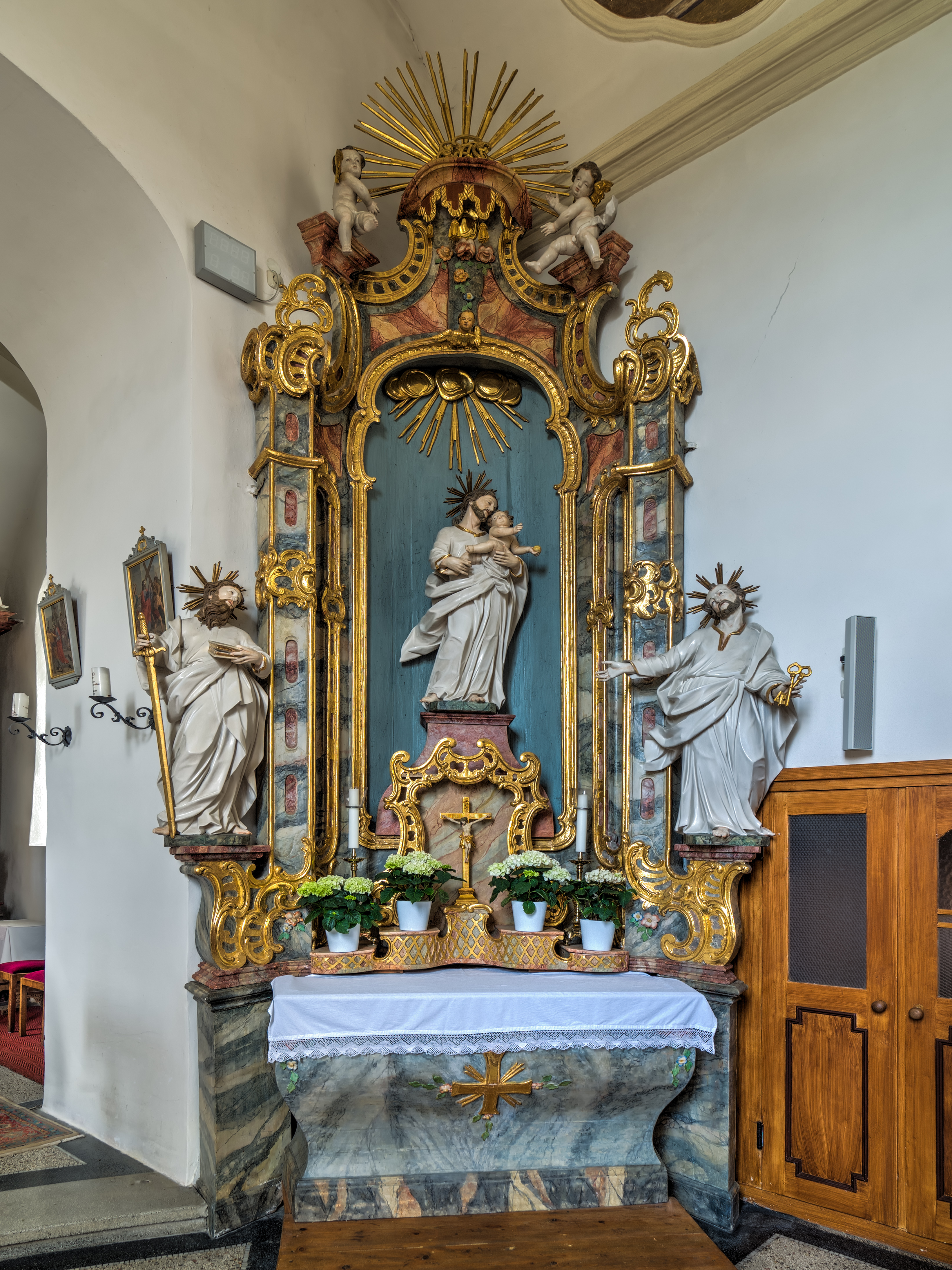 Rothmannsthal-Altar-4242514-HDR-PS