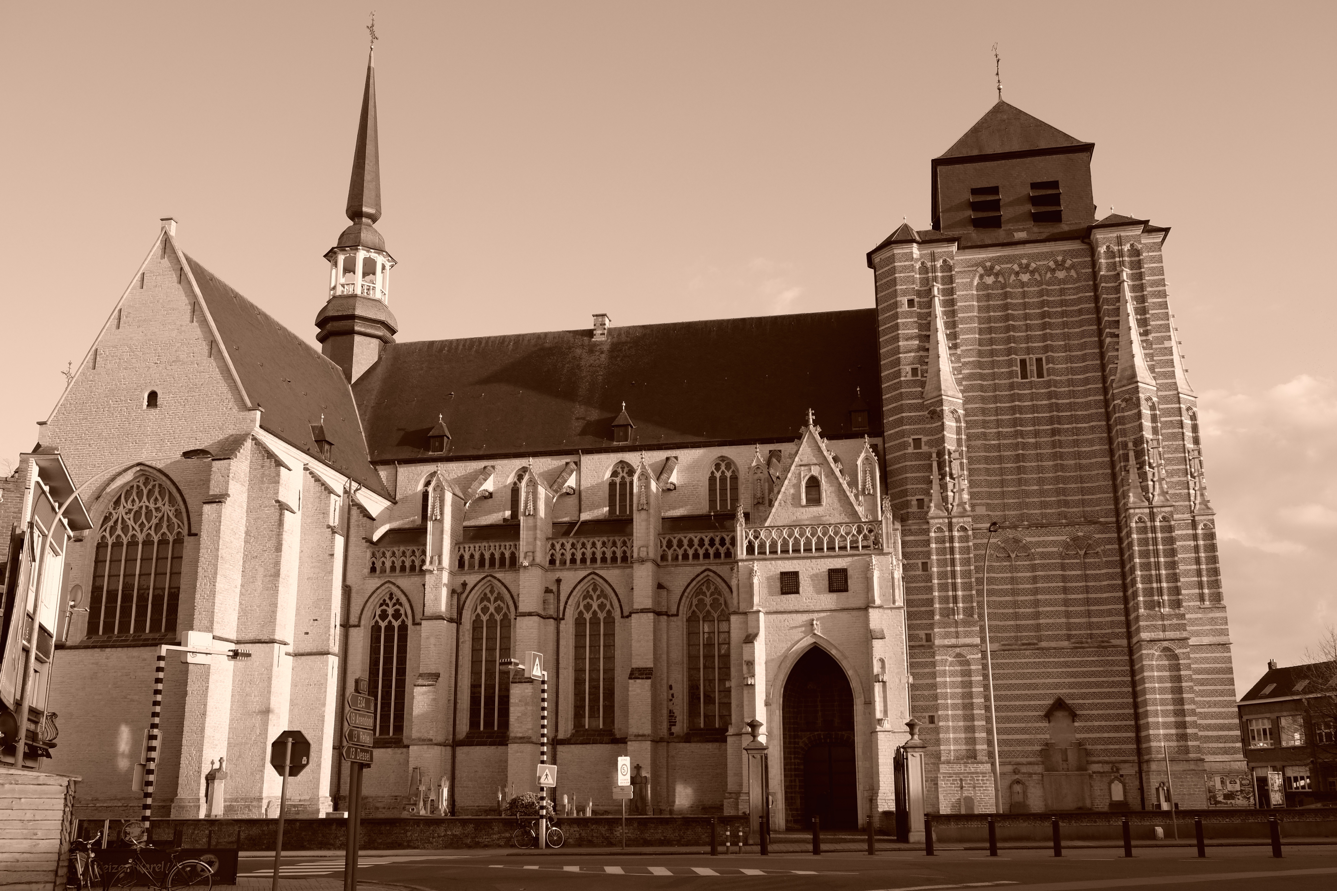 Sint Dimphna kerk Geel