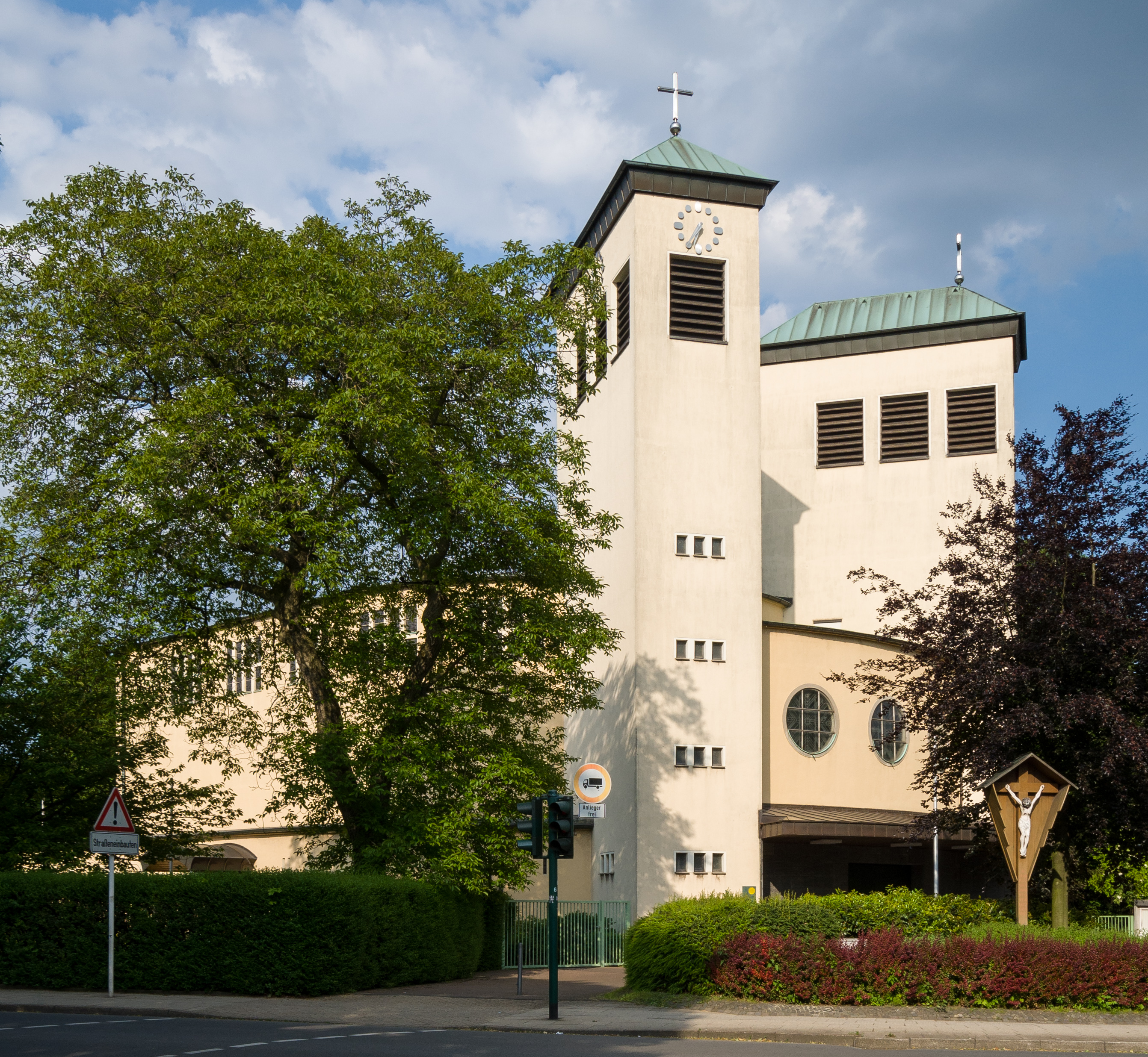 St.-Fronleichnam-Kirche-Essen-2013