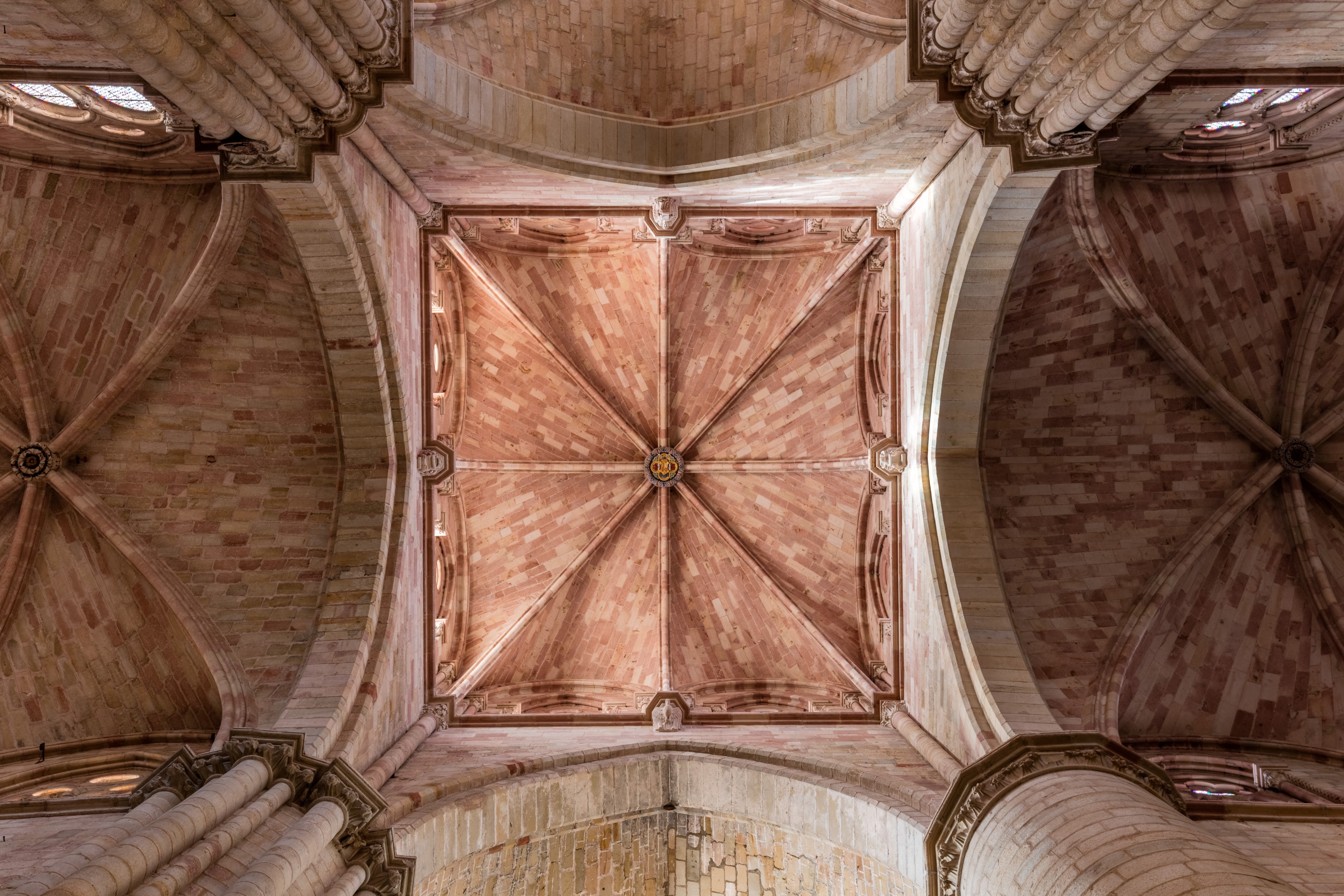 Catedral de Santa María, Sigüenza, España, 2015-12-28, DD 118-120 HDR