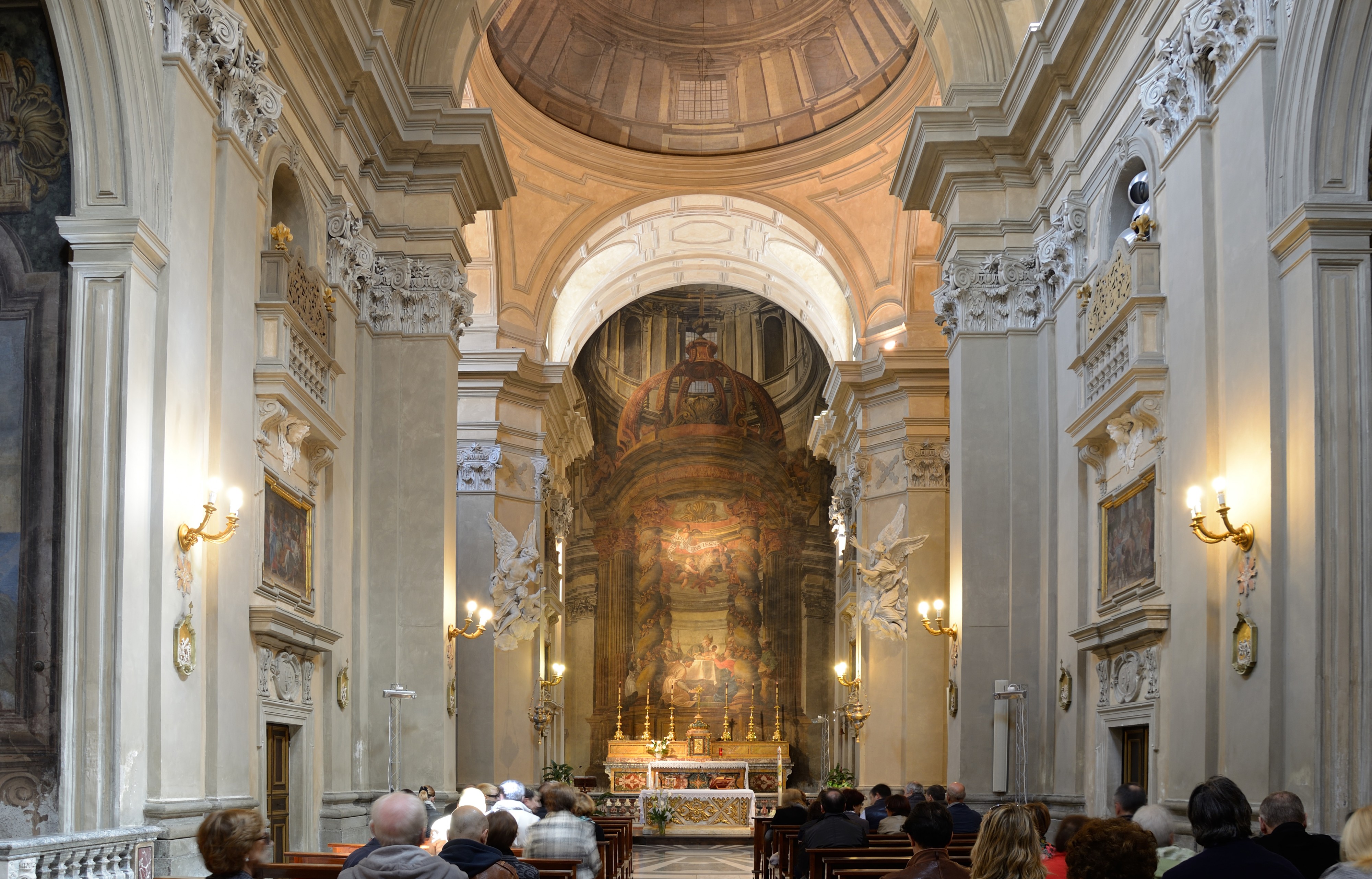Church of Jesus in Frascati - intern