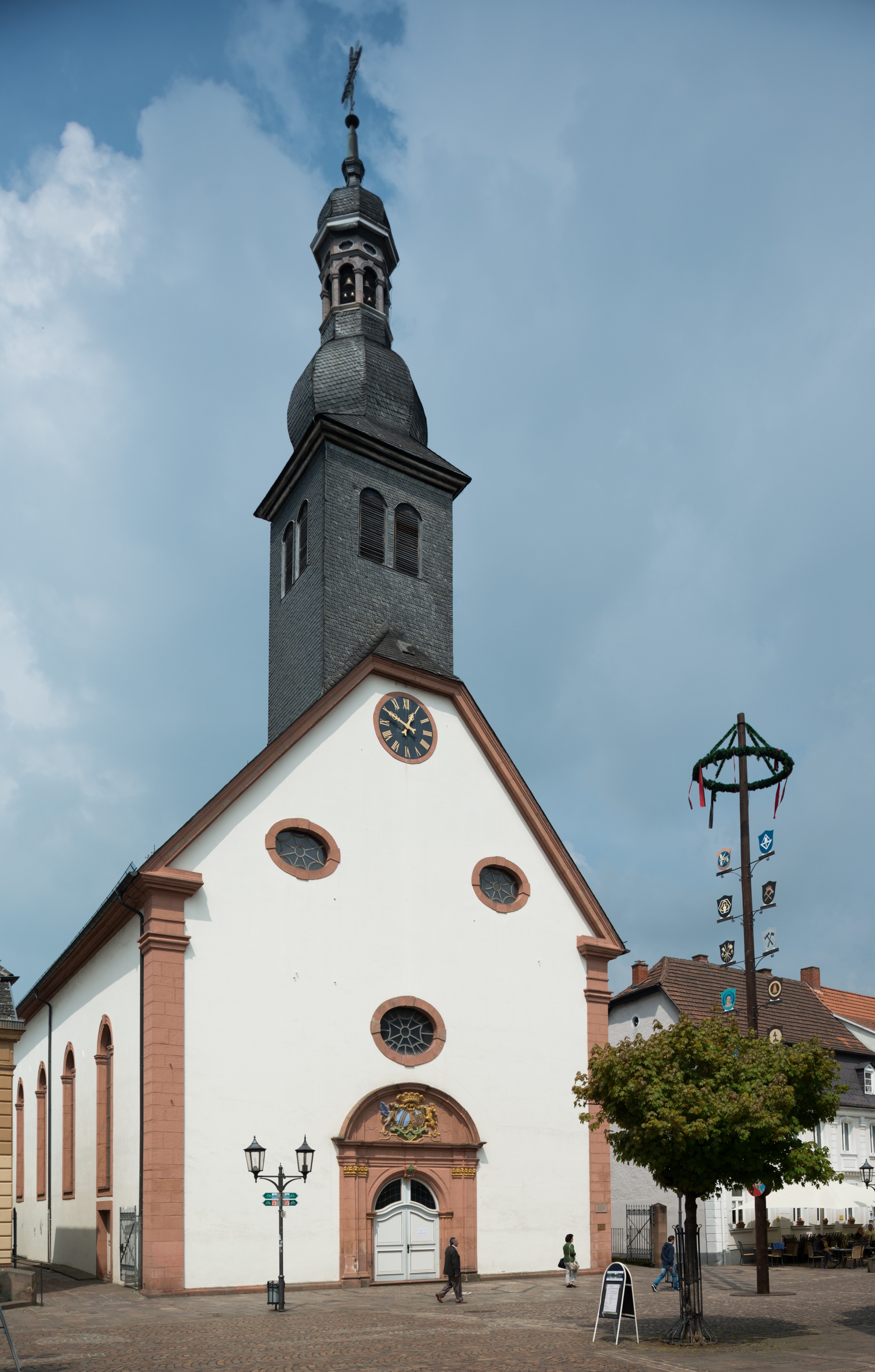 Kirche St. Engelbert in St. Ingbert-2